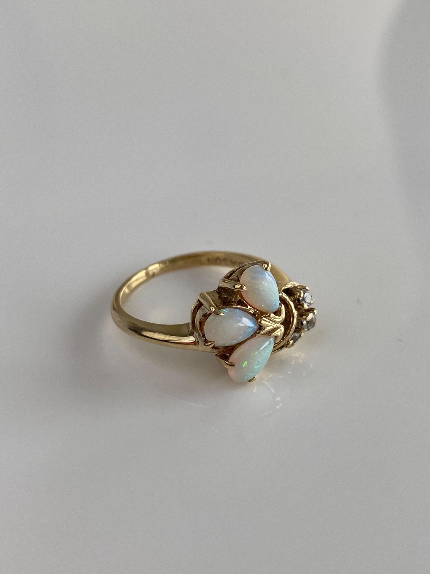 Vintage Solid 10k Yellow Gold Clear Quartz Opal Ring - Size 6.25