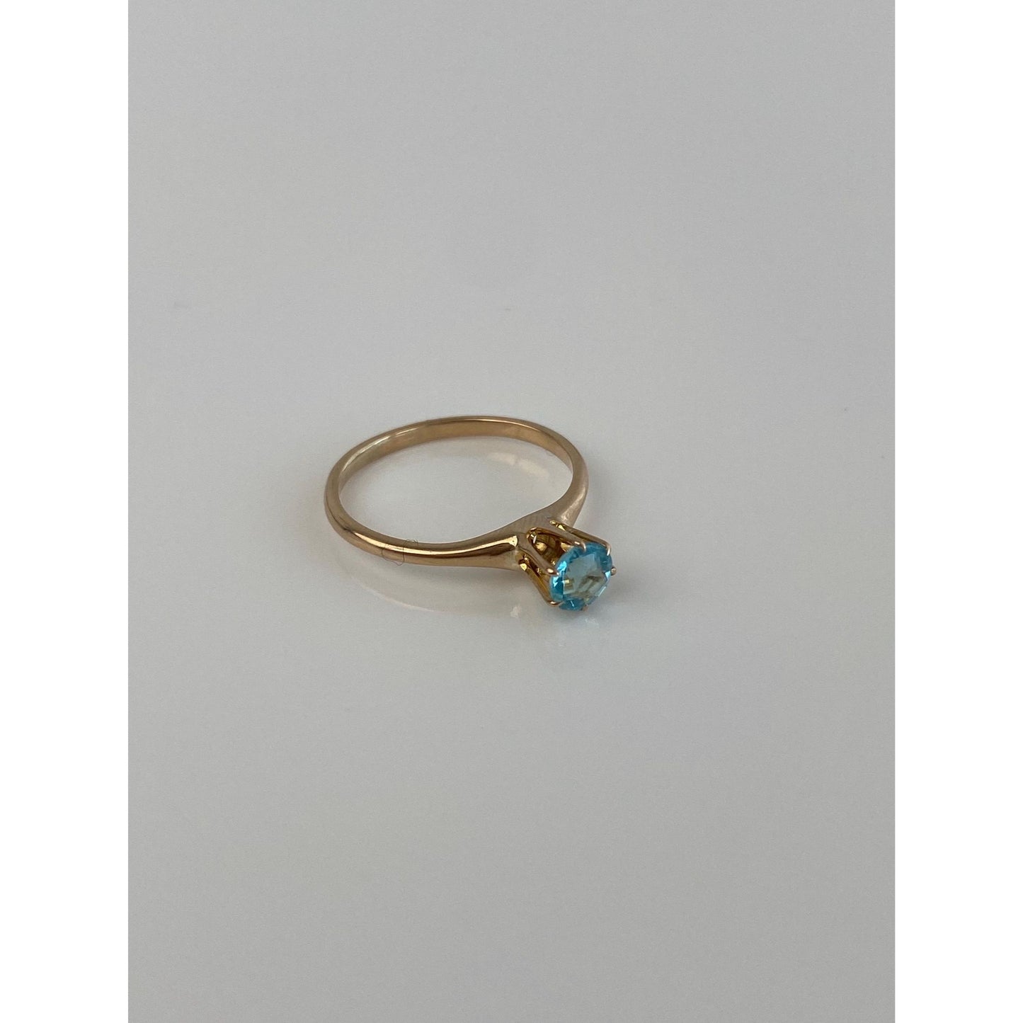 Vintage Solid 10k Yellow Gold Light Blue Cubic Zirconia Ring - Size 5.5