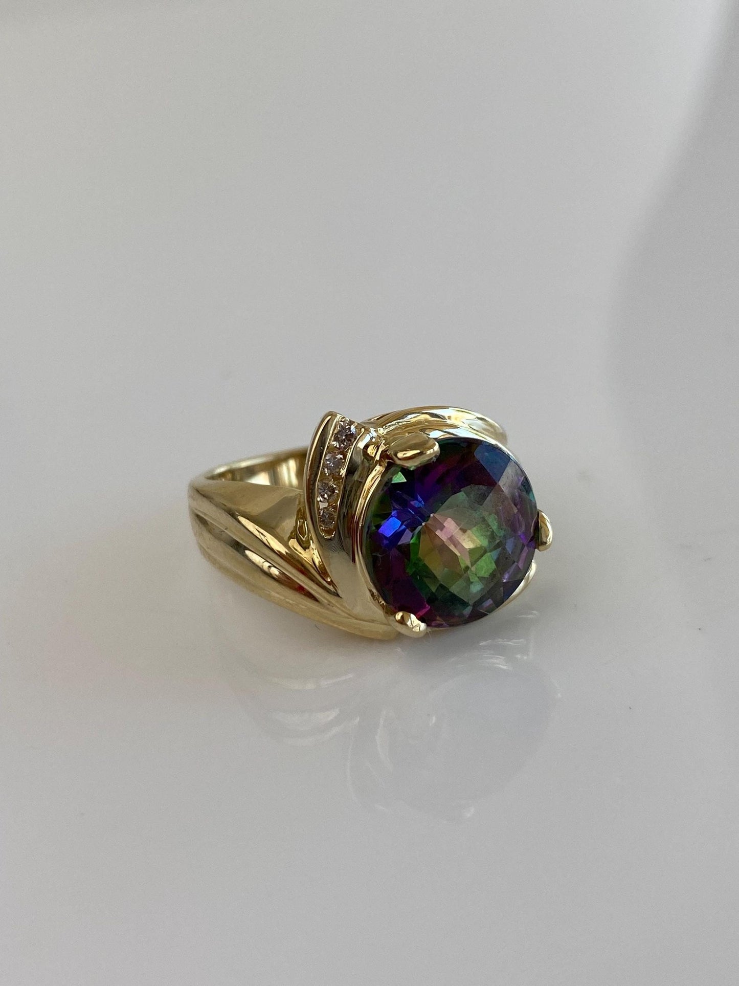 Vintage Solid 14k Yellow Gold Diamond Mystic Topaz Ring - Size 7.75