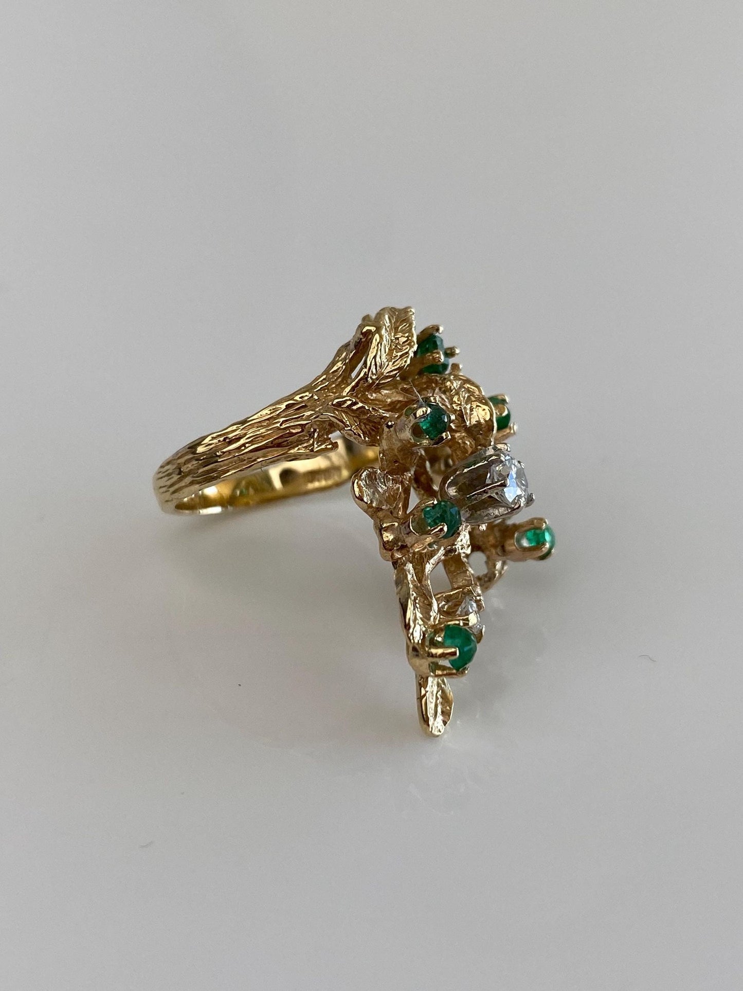 Vintage Solid 14k Yellow Gold Diamond Emerald Leaves Ring - Size 4.5