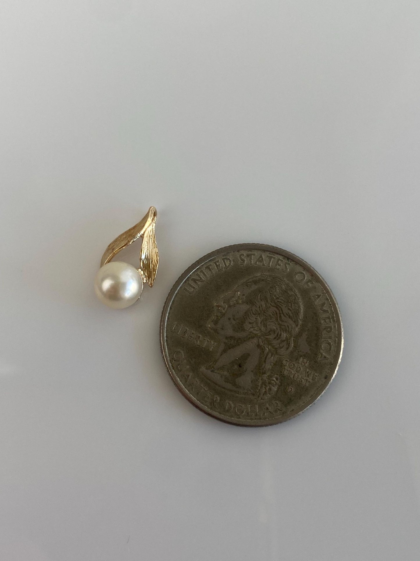 Vintage Solid 14k Yellow Gold Pearl Leaf Charm