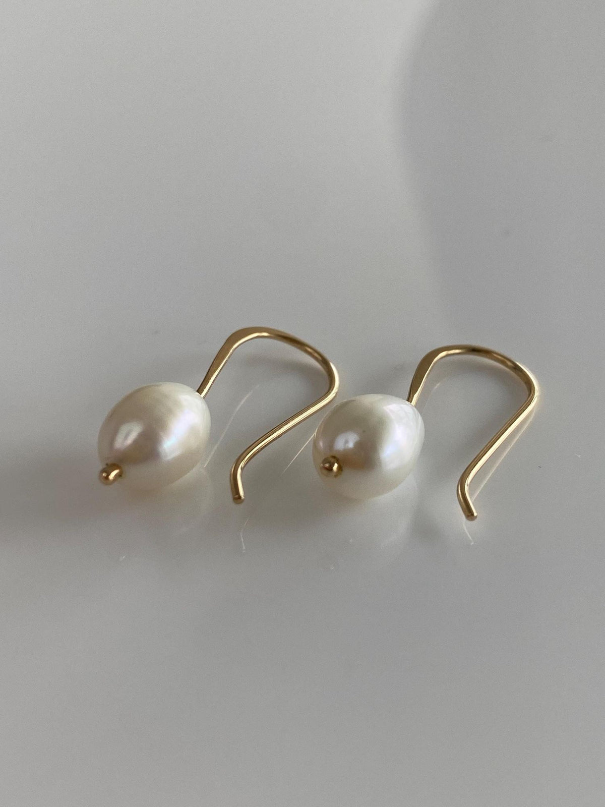 Vintage Solid 14k Yellow Gold Pearl Drop Earrings
