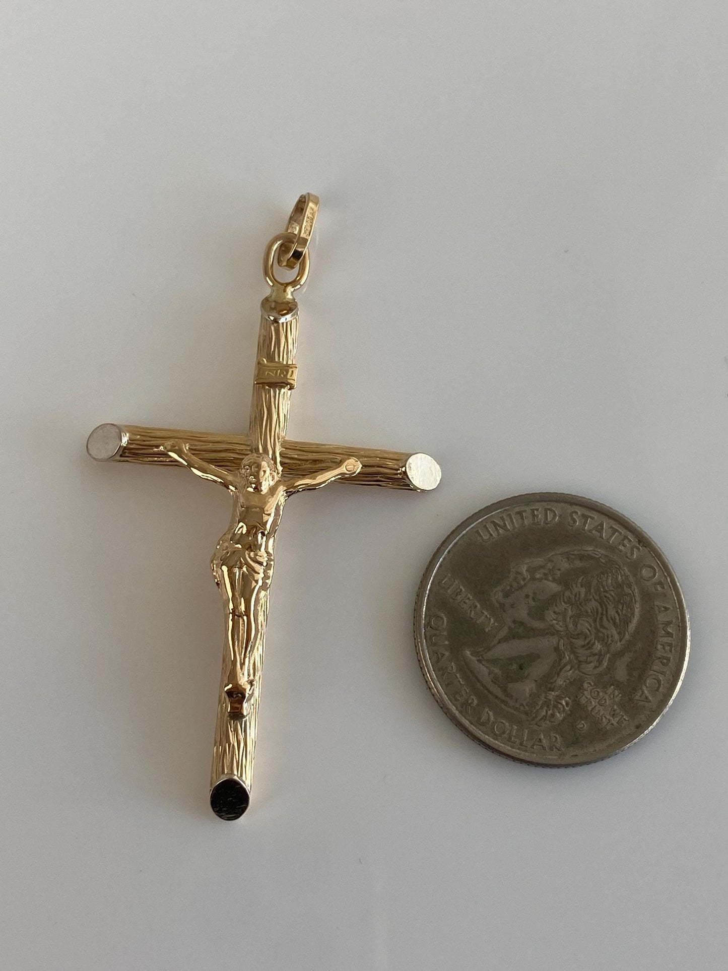 Vintage 18k Yellow Gold Crucifix Charm
