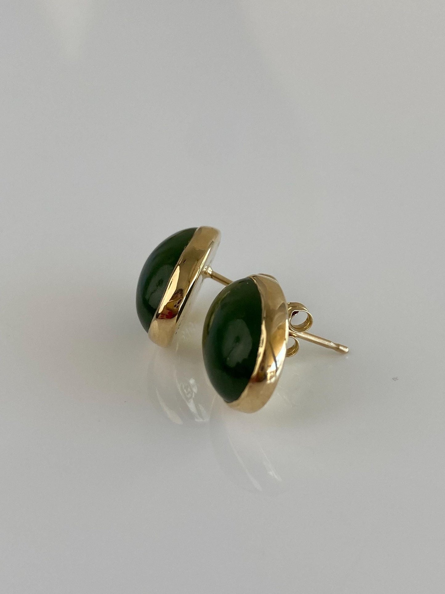 Vintage Solid 14k Yellow Gold Nephrite Drop Earrings