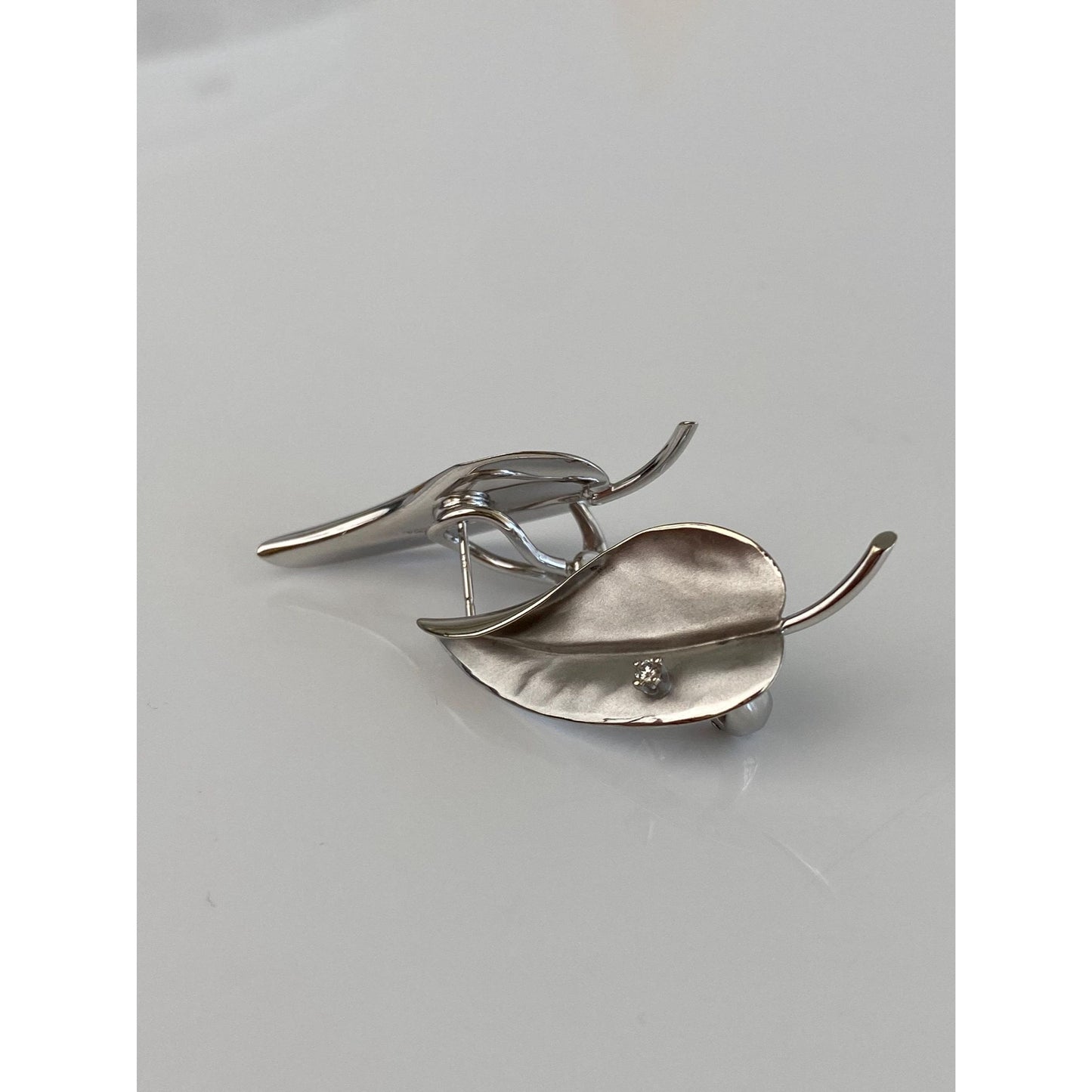 Vintage Solid 14k White Gold Clear Sapphire Leaf Drop Earrings