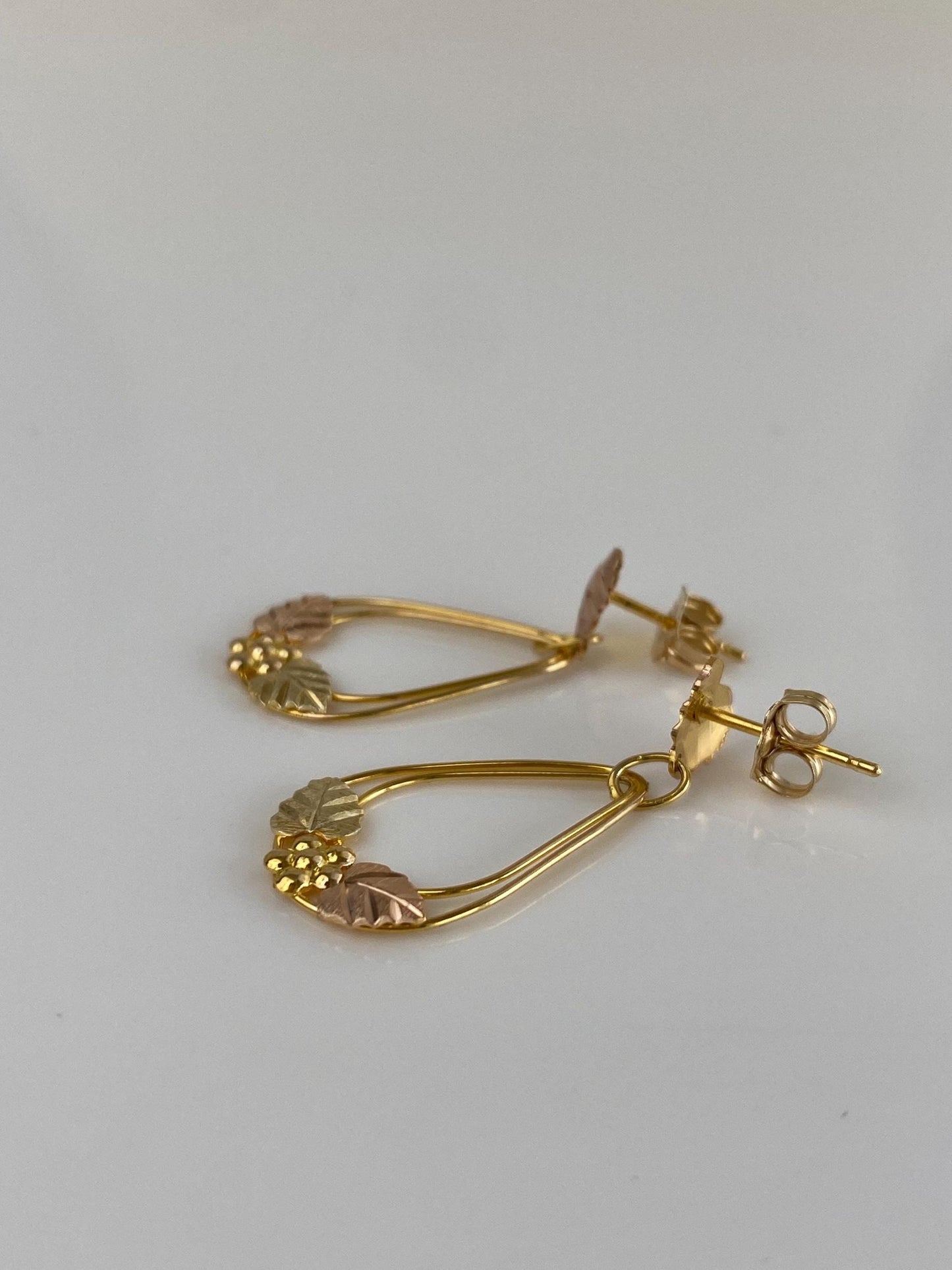 Vintage Solid 10k Black Hills Gold Grape Teardrop Dangle Stud Earrings