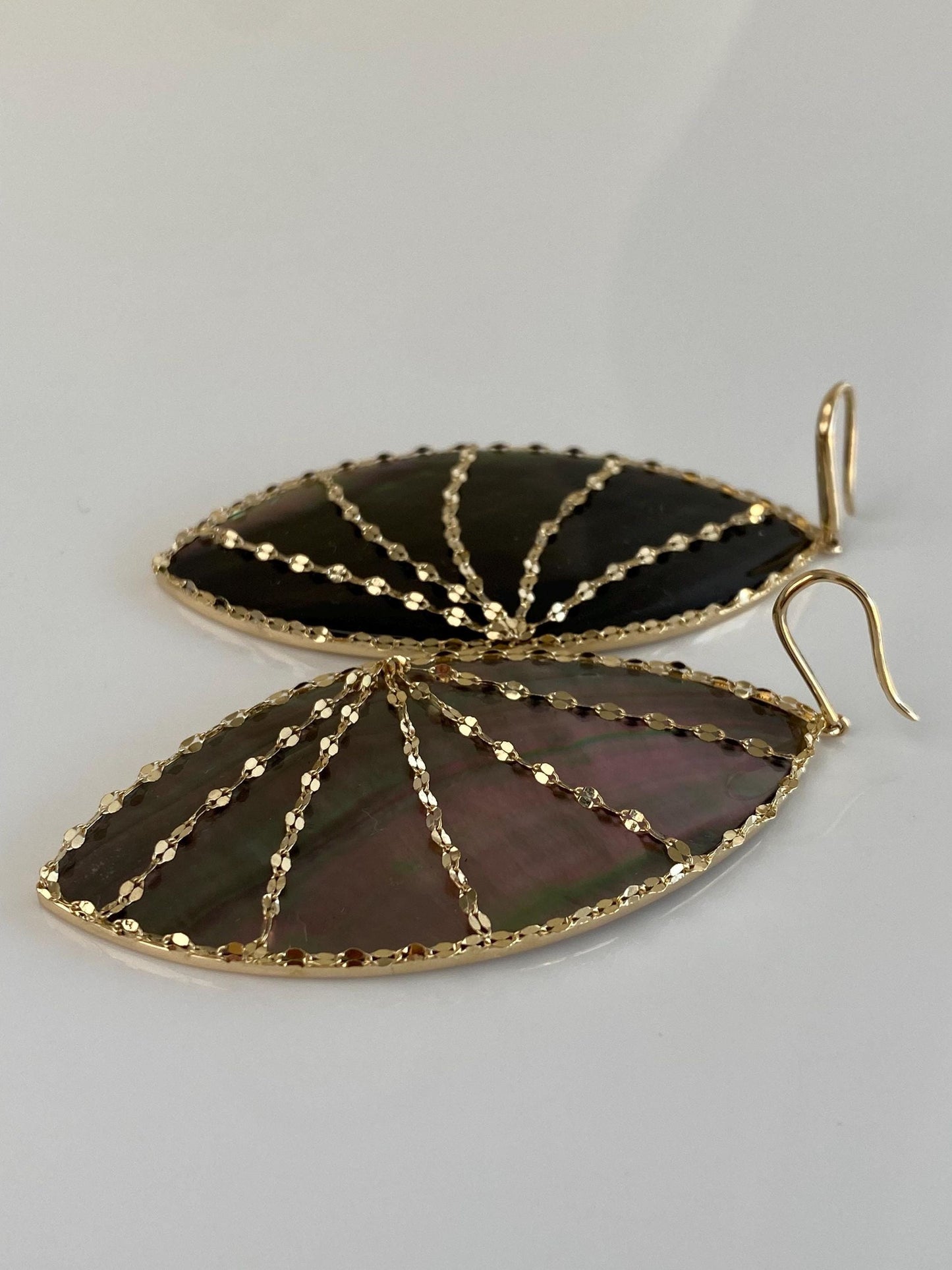 Vintage Solid 14k Yellow Gold Twist Chain Abalone Dangle Earrings