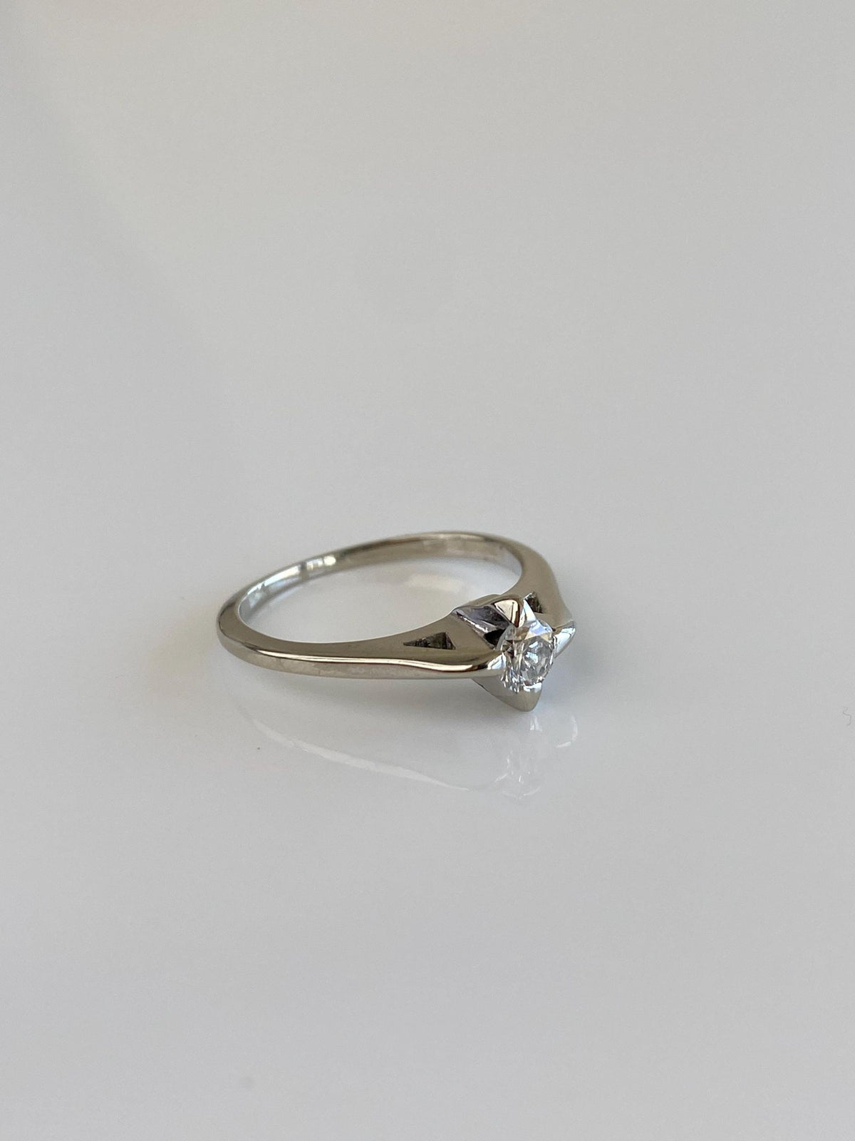 Vintage Solid 14k White Gold Diamond Ring - Size 3.25