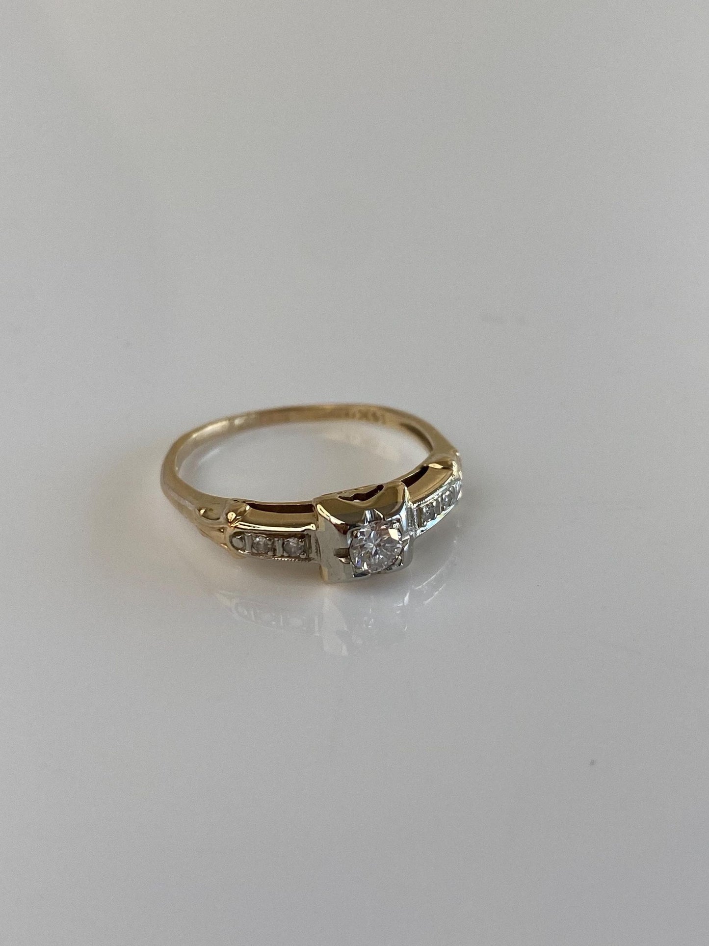 Vintage Solid 14k White & Yellow Gold Diamond Ring - Size 5.75