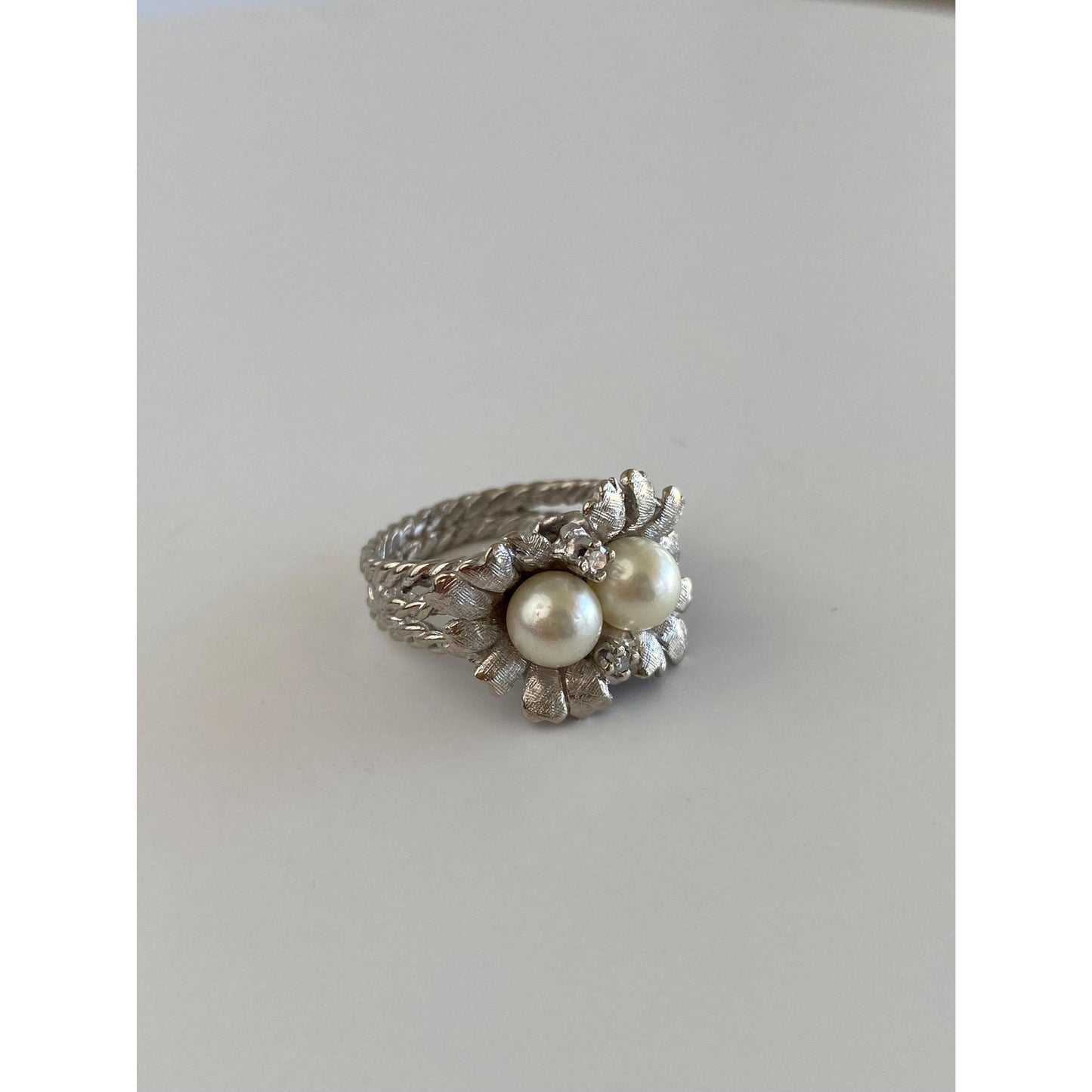 Vintage Solid 14k White Gold Diamond Pearl Flowers Ring - Size 5.5
