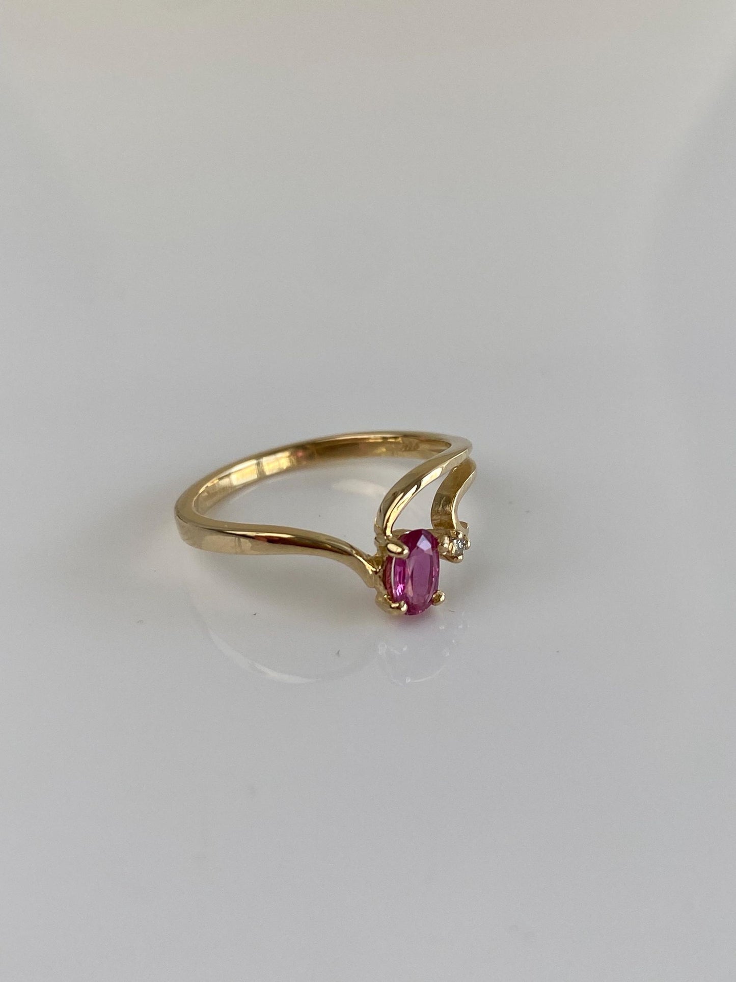 Vintage Solid 14k Yellow Gold Pink Sapphire Diamond Ring - Size 5.5