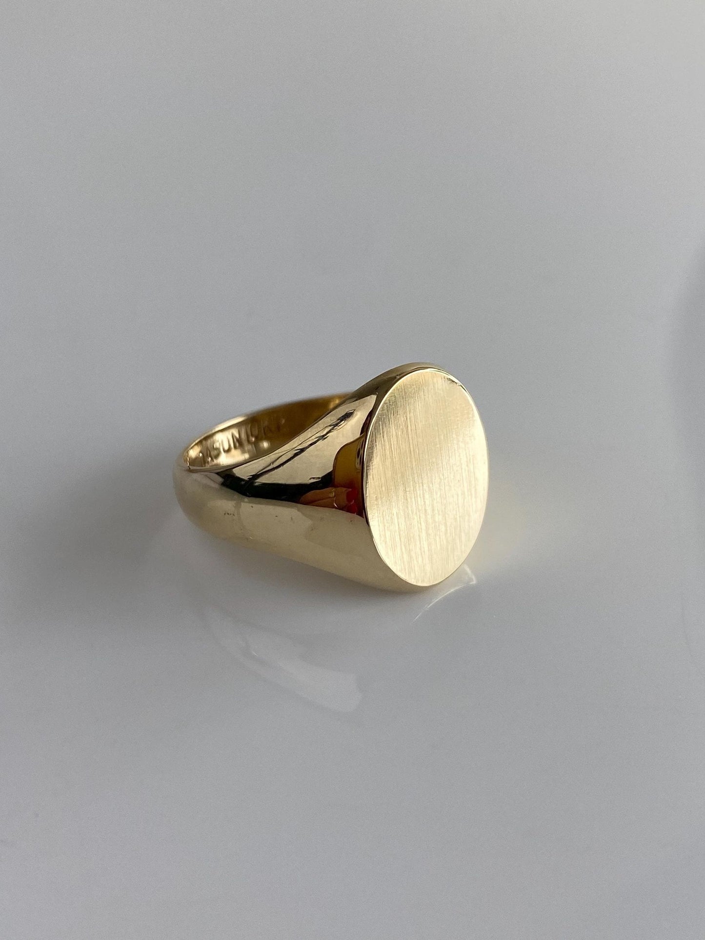 Vintage Solid 10k Yellow Gold Signet Ring - Size 9.75