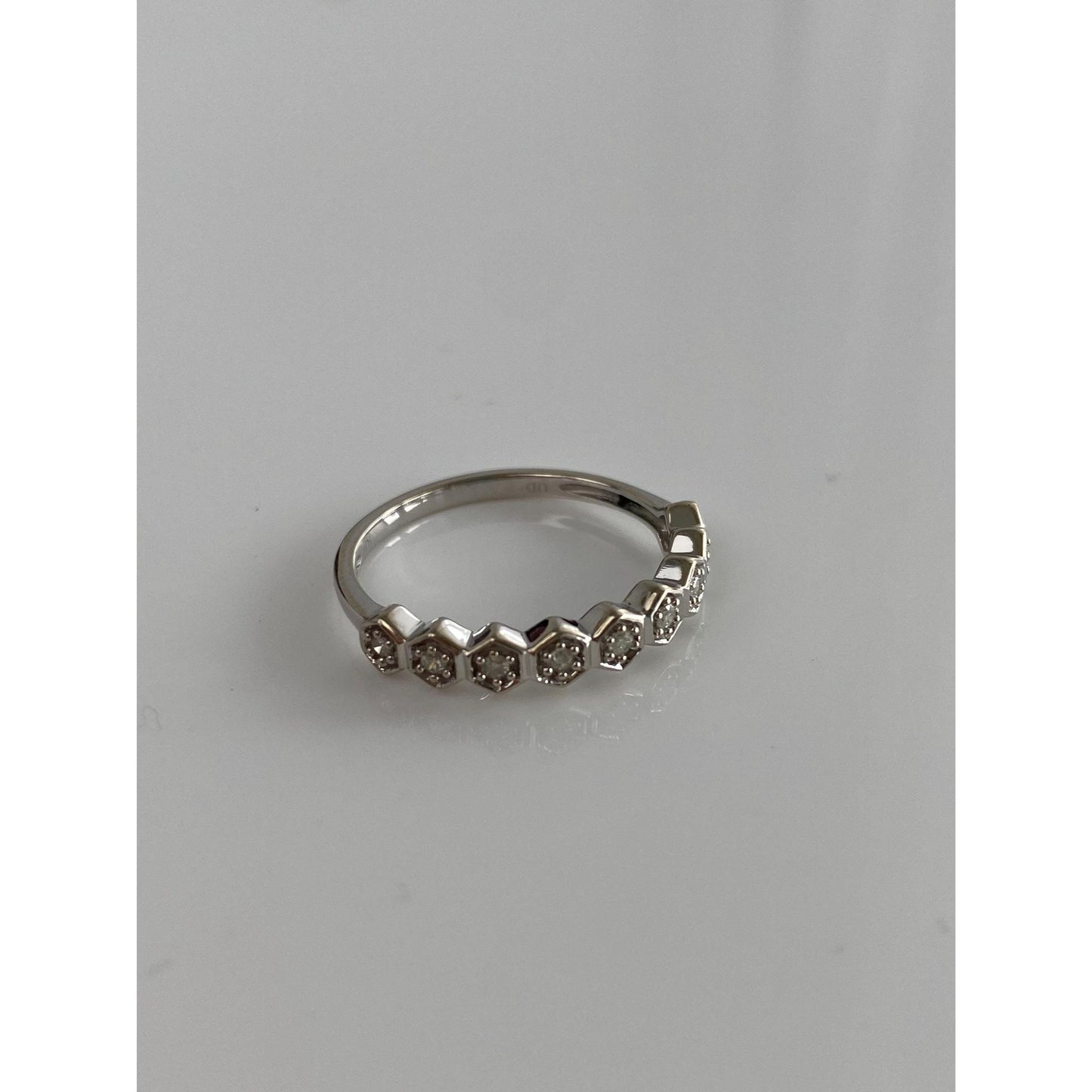 Vintage Solid 10k White Gold Diamond Ring Band - Size 6.75