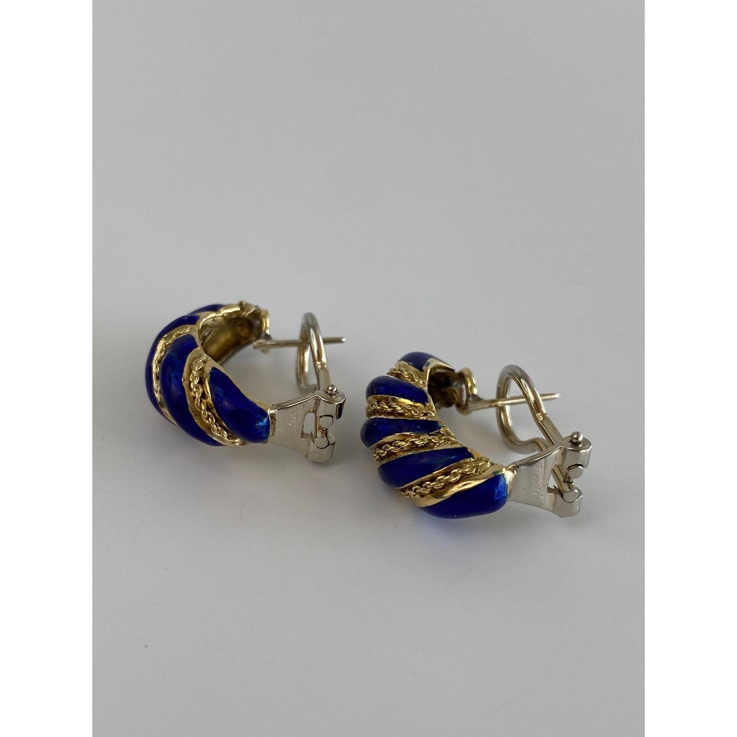 Vintage Solid 18k Yellow Gold Blue Enamel Twist Drop Earrings