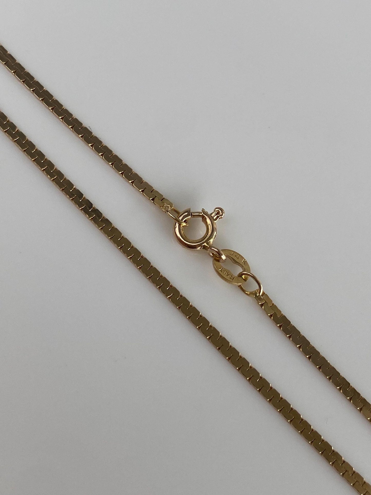 Vintage Solid 14k Yellow Gold Flat C Link Chain Necklace - 18 inches