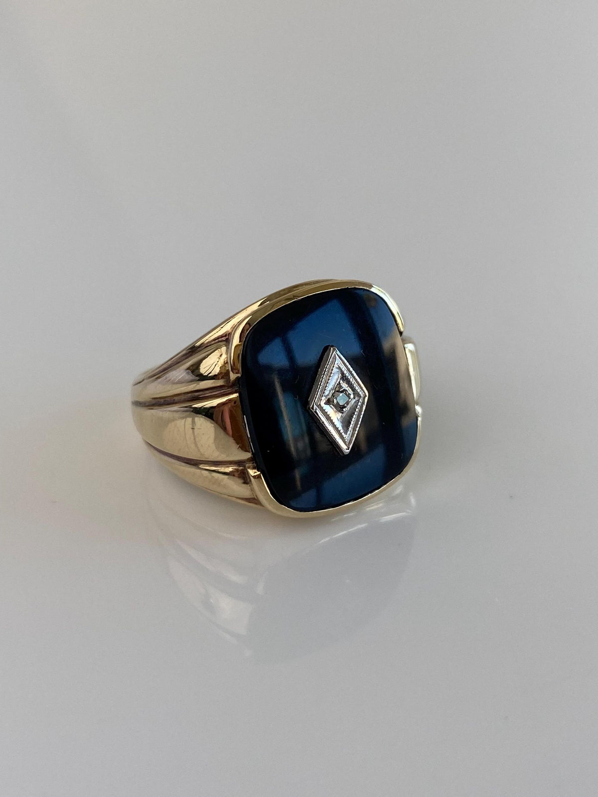 Vintage Solid 9k White & Yellow Gold Onyx Diamond Signet Ring - Size 8.25