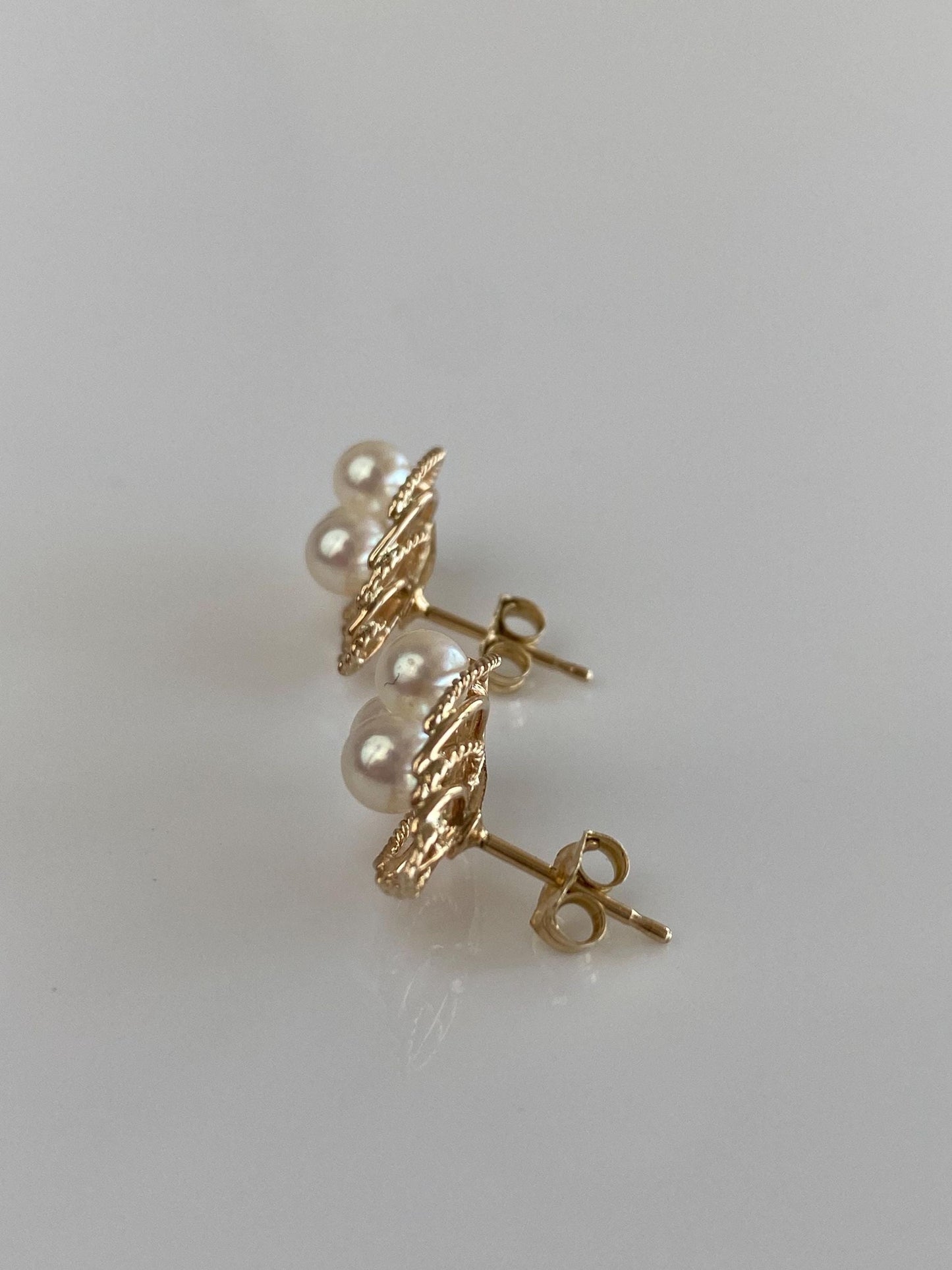 Vintage Solid 14k Yellow Gold Pearls Leaf Stud Earrings