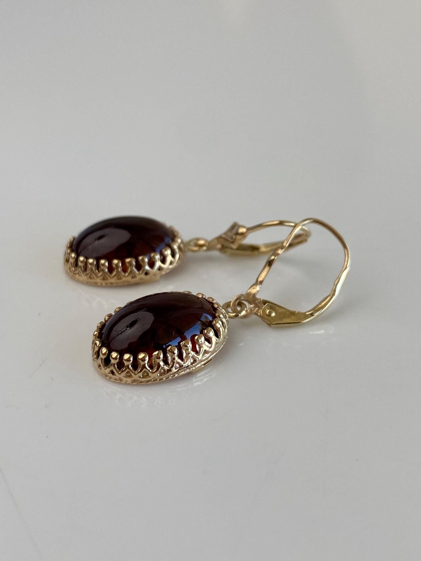 Vintage Solid 14k Yellow Gold Garnet Cabochon Dangle Earrings