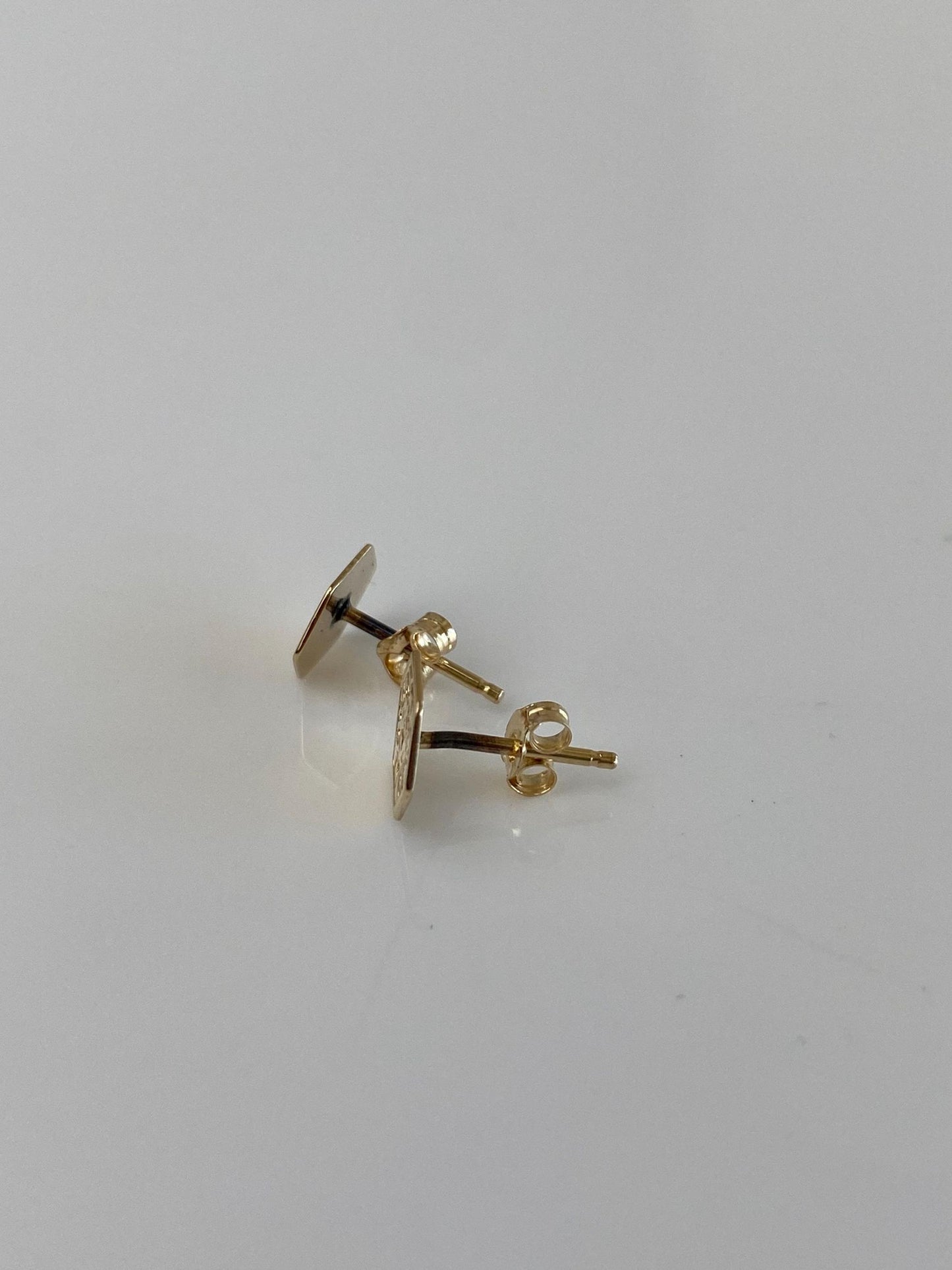 Vintage Solid 14k Yellow Gold Octagonal Design Stud Earrings