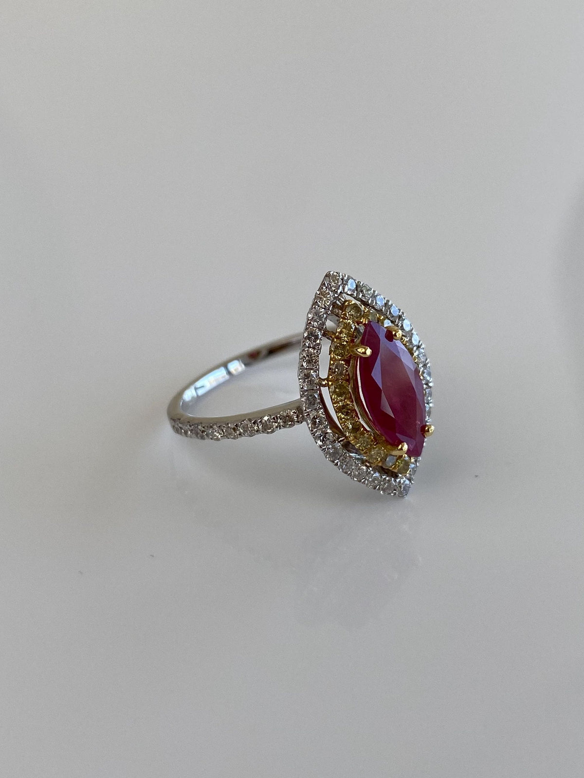 Vintage Solid 18k White Gold 1.5ct Marquis Ruby Clear & Yellow Diamonds Ring - Size 6.75