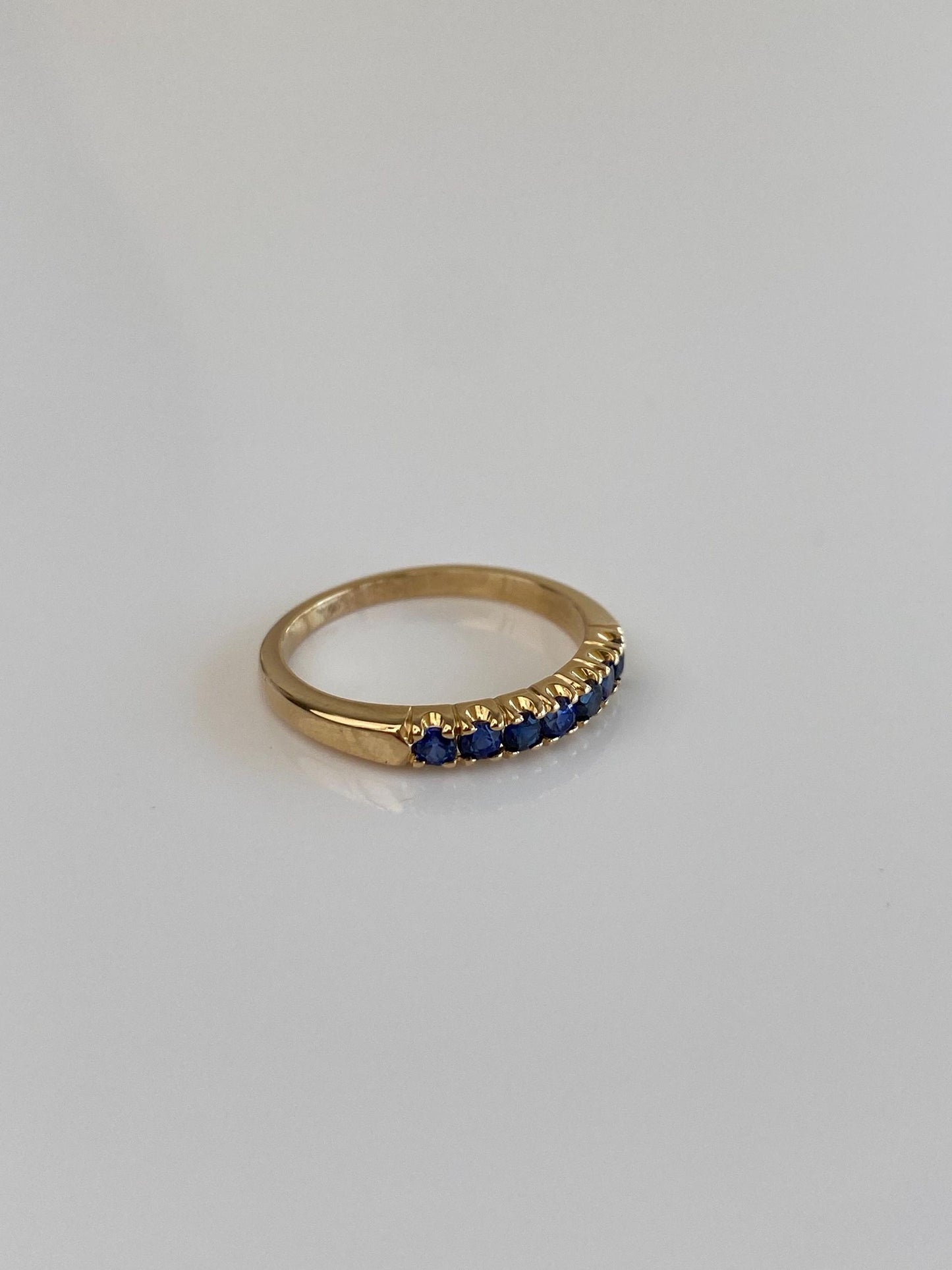 Vintage Solid 18k Yellow Gold Blue Sapphire Ring Band - Size 4.5