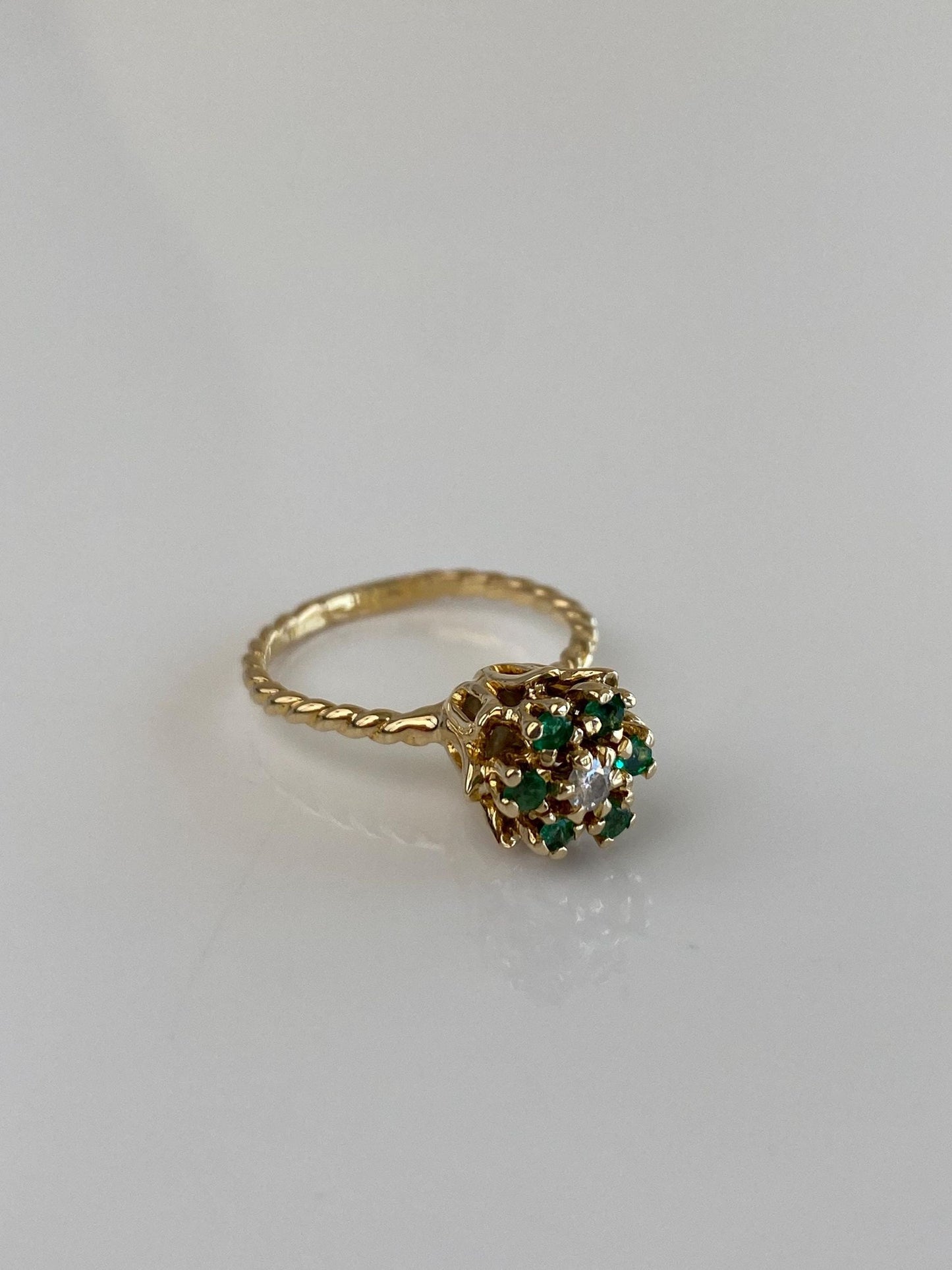 Vintage Solid 14k Yellow Gold Emerald Halo Diamond Flower Ring - Size 6.25