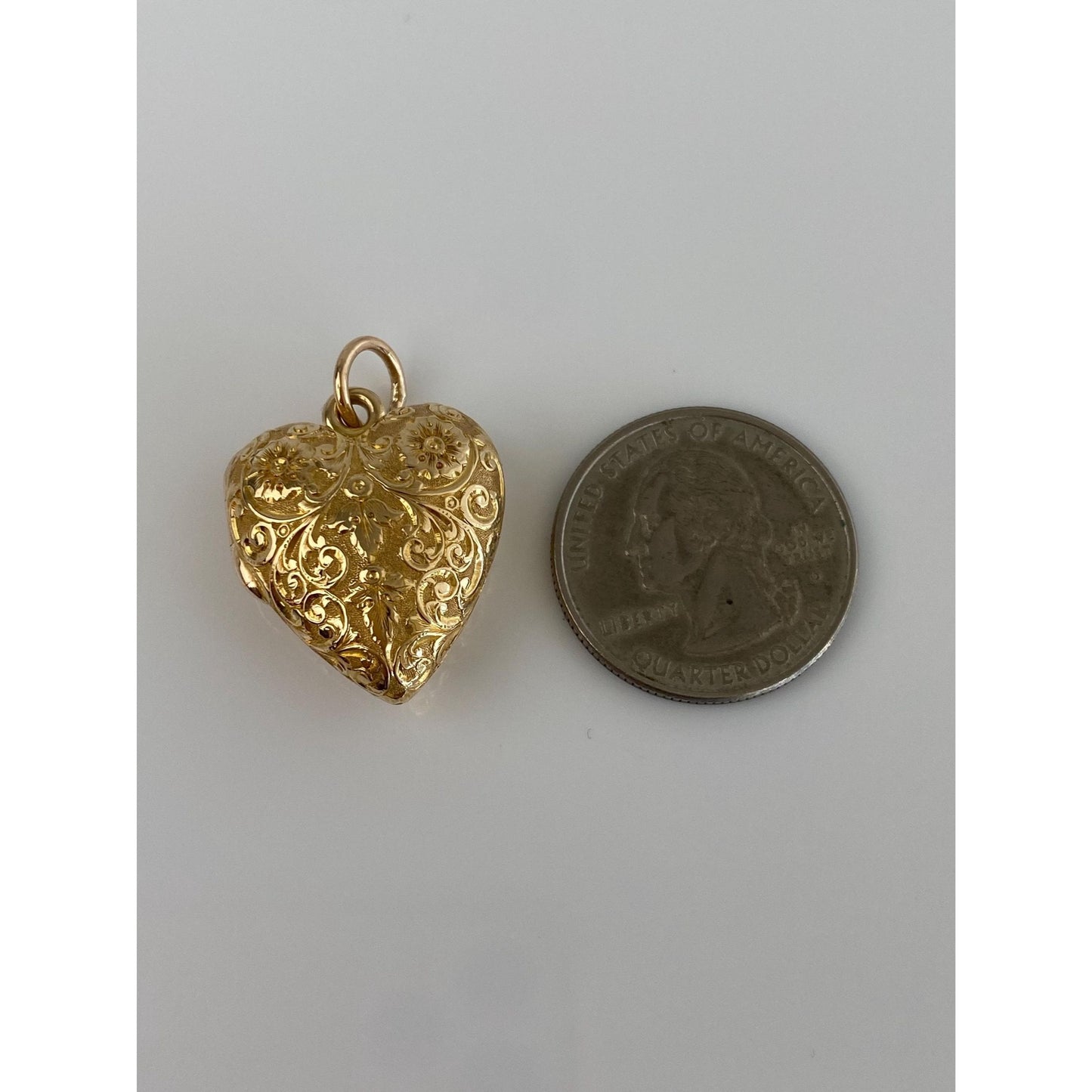 Vintage 18k Yellow Gold Engraved Puffy Heart Locket Charm