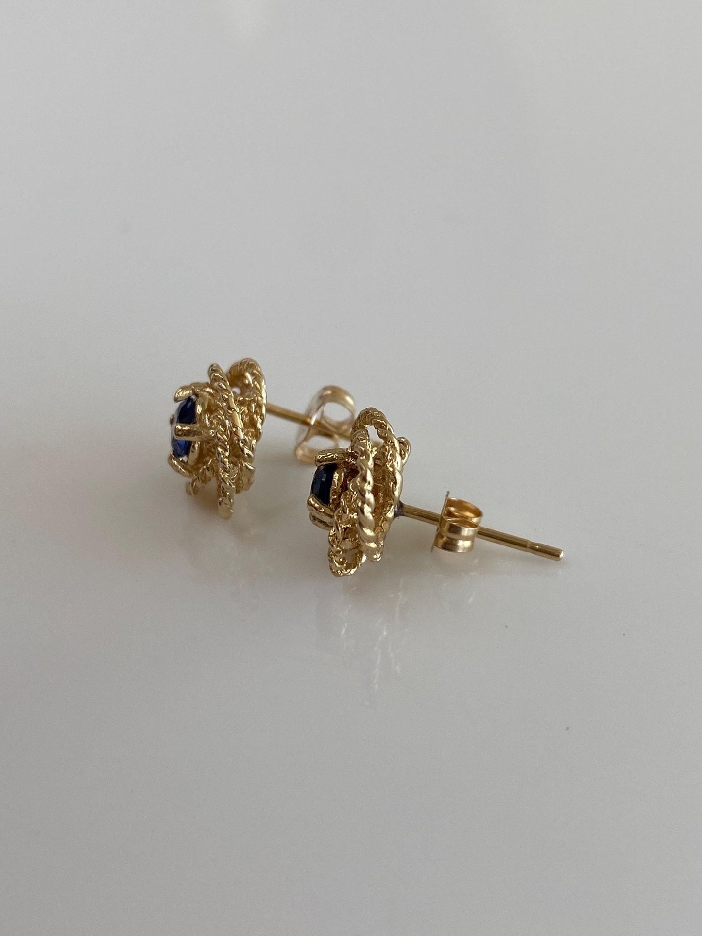 Vintage 14k Yellow Gold Blue Sapphire Textured Knot Stud Earrings