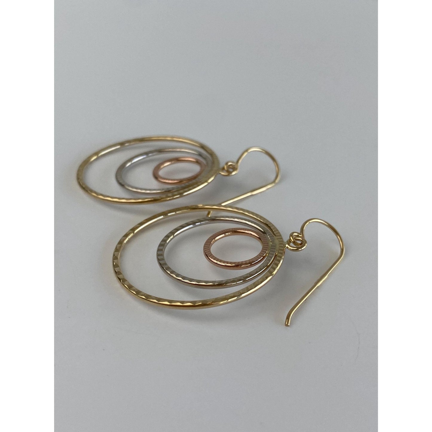 Vintage Solid 14k Tri Tone Gold Circle Dangle Earrings