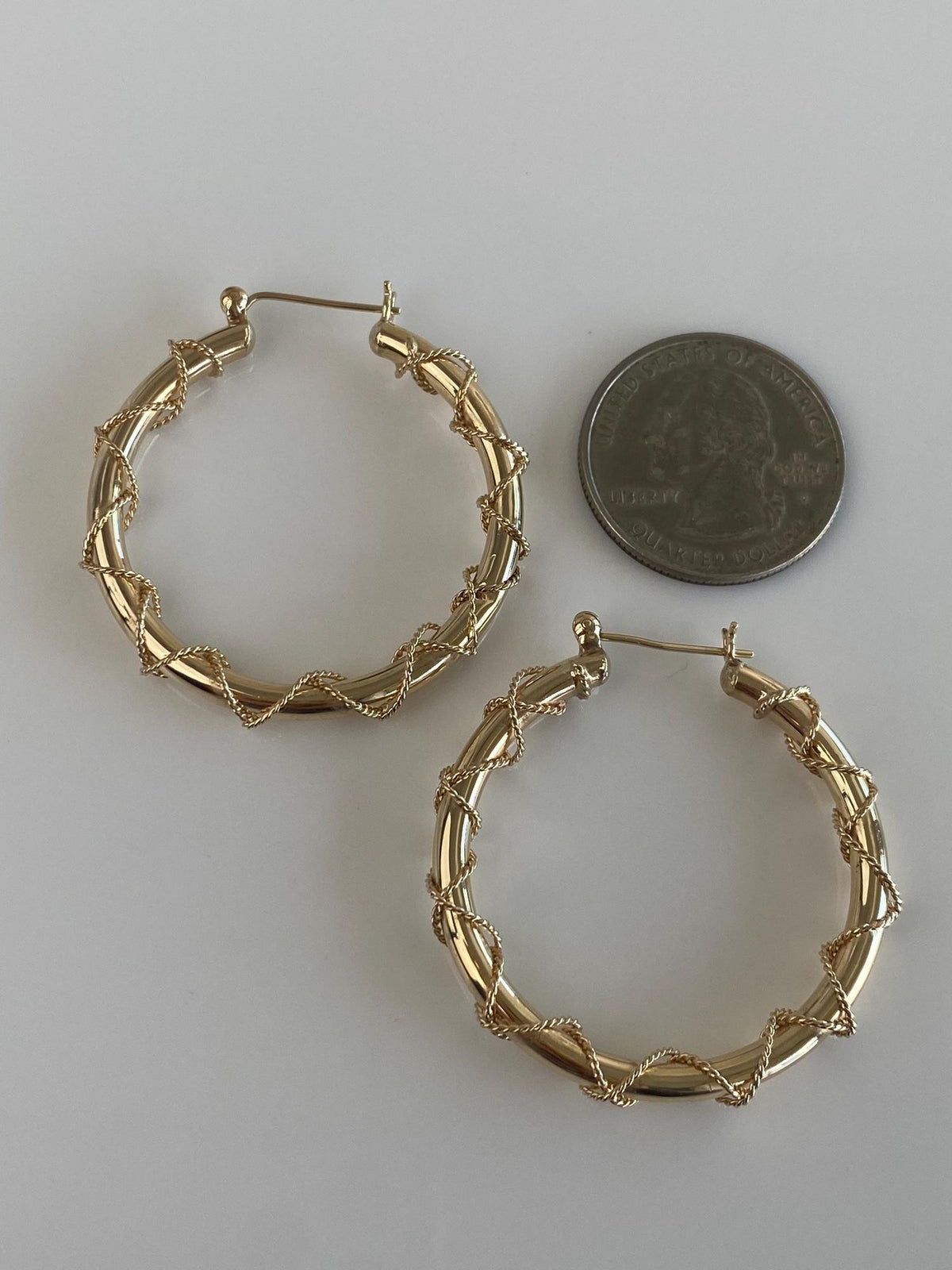 Vintage 14k Yellow Gold Twist Rope Design Hoop Earrings