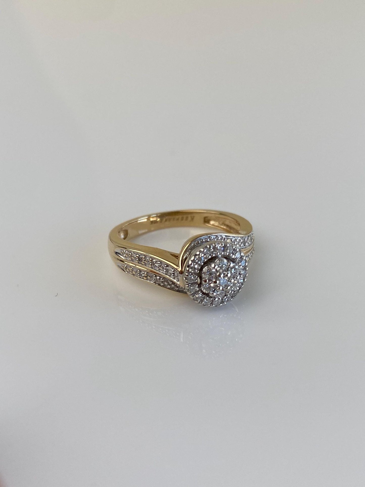 Vintage Solid 10k White & Yellow Gold Diamond Ring - Size 6.75