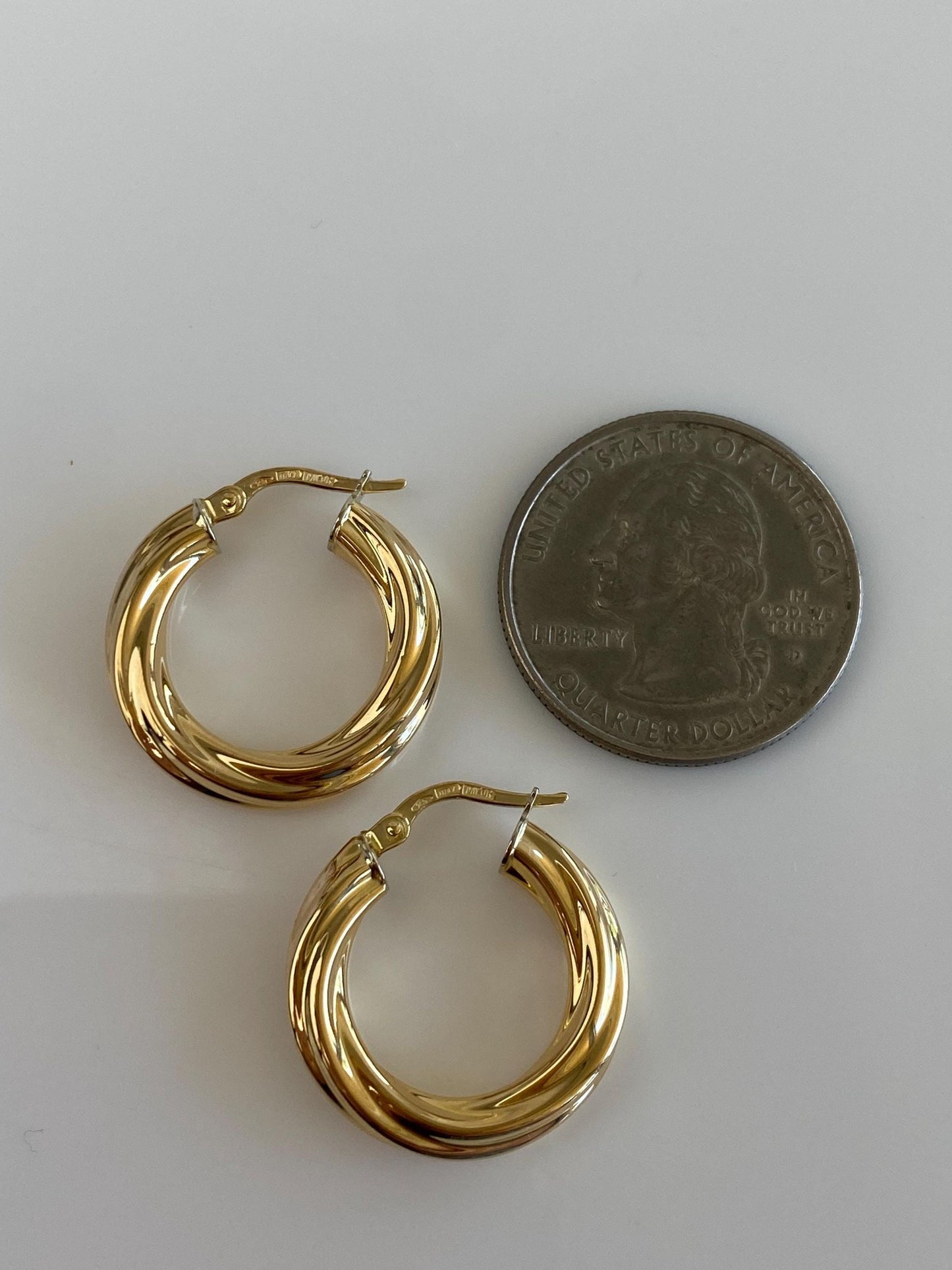 Vintage 18k Yellow Gold Twist Hoop Earrings