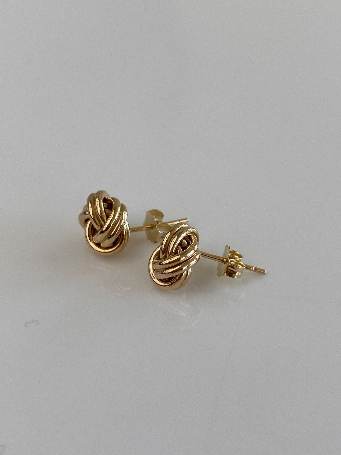 Vintage 14k Yellow Gold Knot Stud Earrings