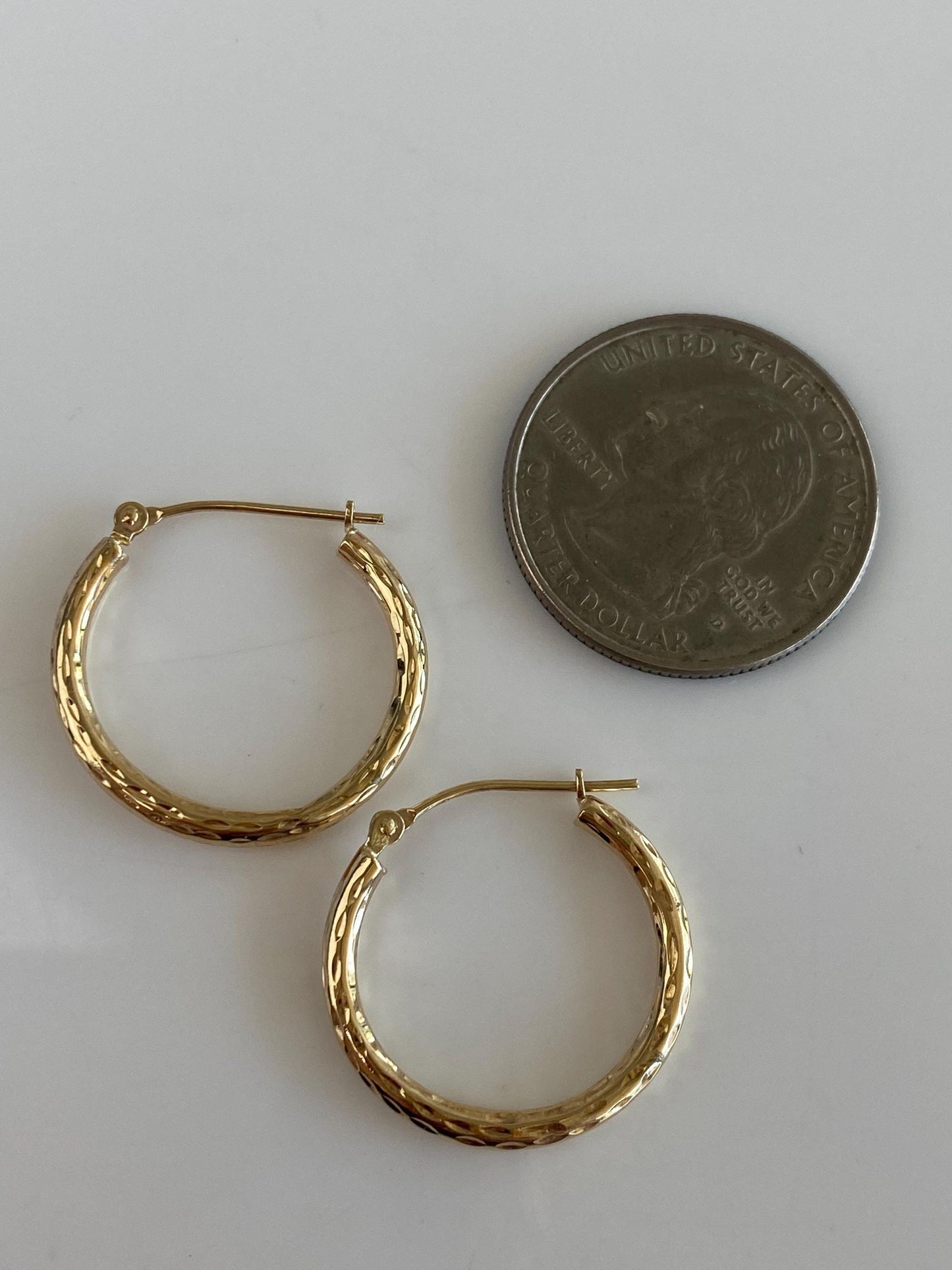 Vintage 10k Yellow Gold Hammered Texture Hoop Earrings