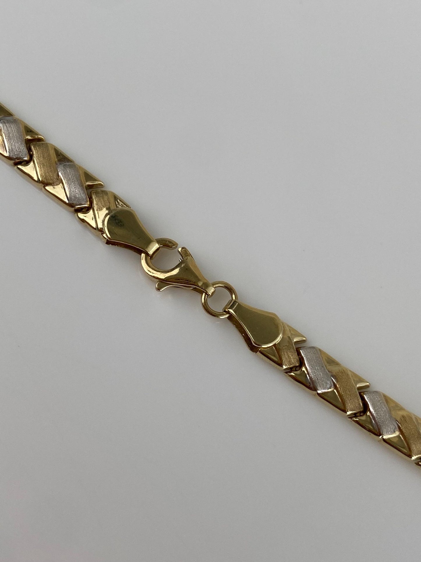 Vintage 10k White & Yellow Gold Graduated Woven Link Chain Necklace - 17.5 inches