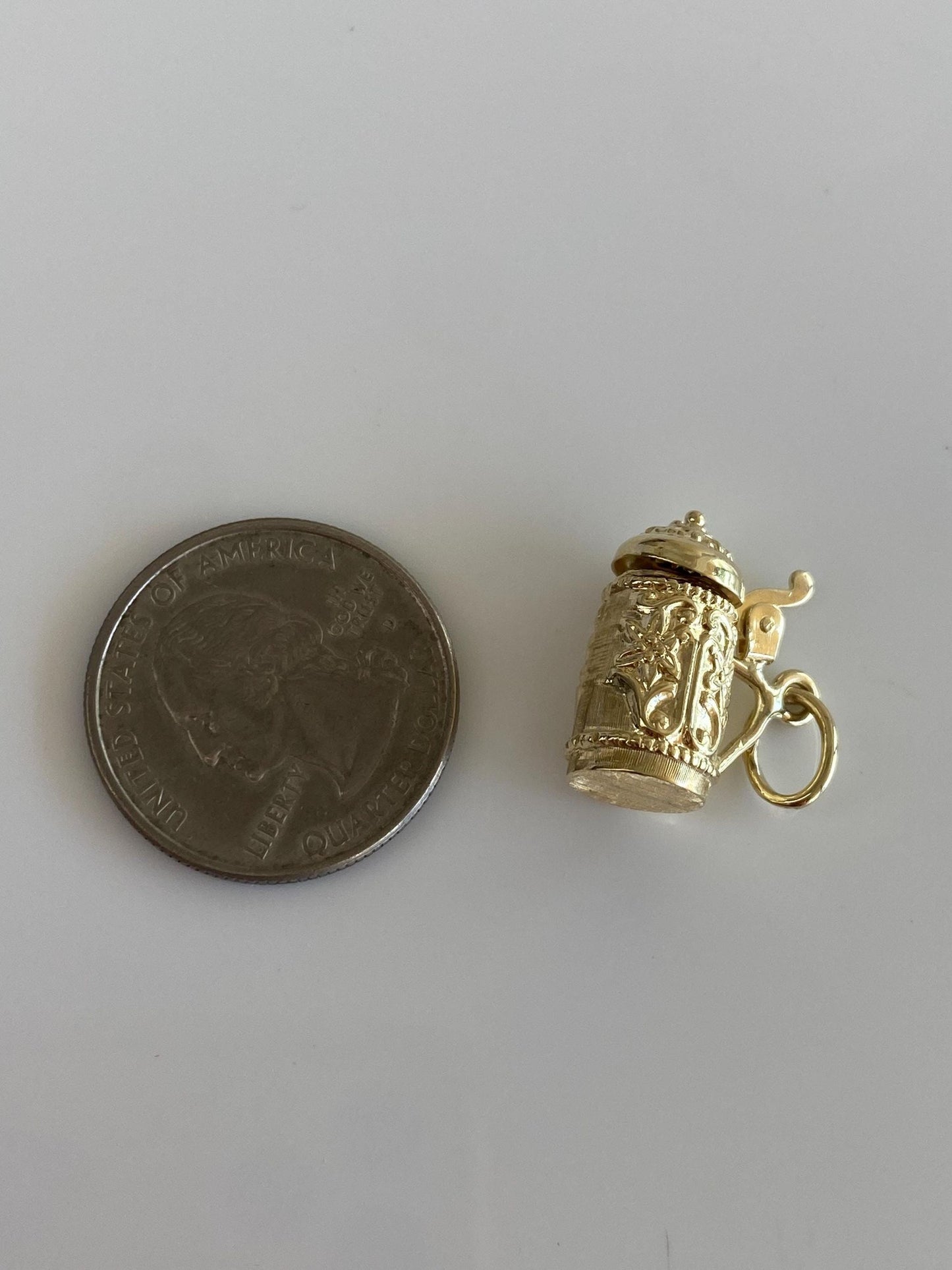 Vintage Solid 10k Yellow Gold Floral Embossed Beer Stein Charm