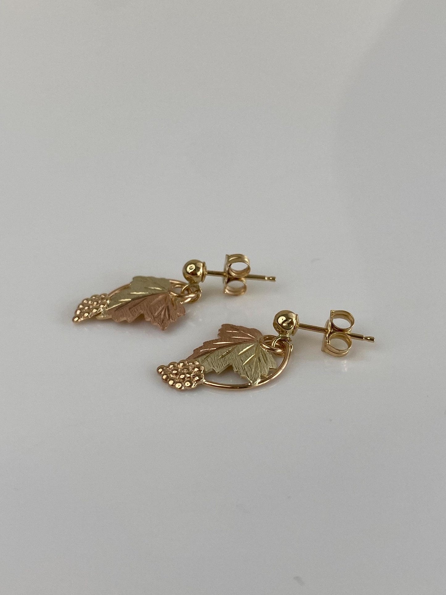 Vintage Solid 10k Black Hills Gold Grapevine Dangle Stud Earrings