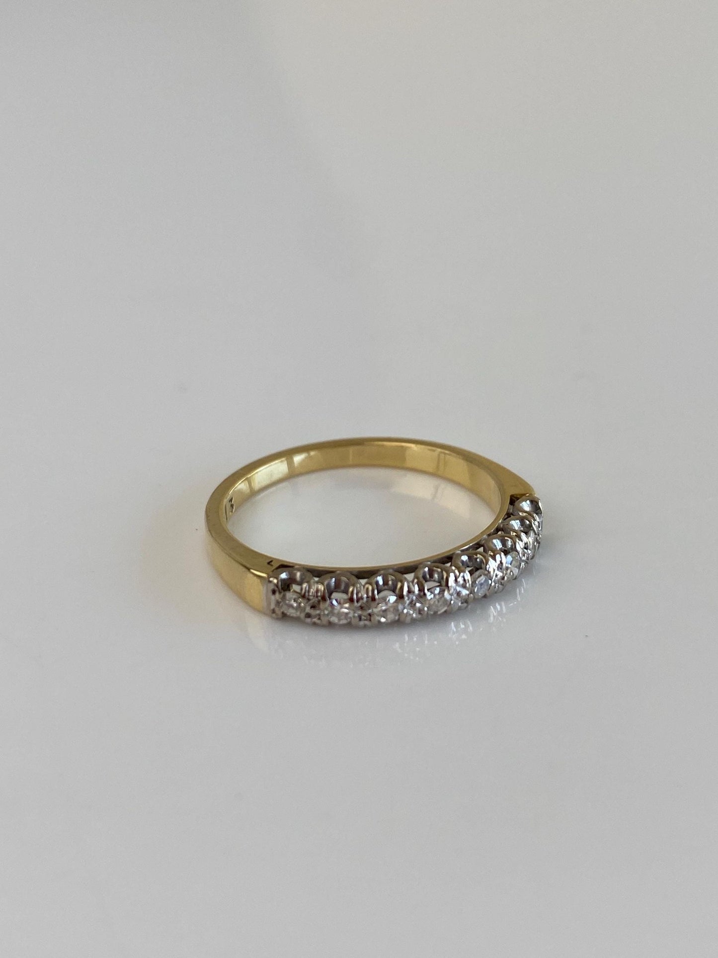 Vintage Solid 18k White & Yellow Gold Diamond Ring Band - Size 6.75