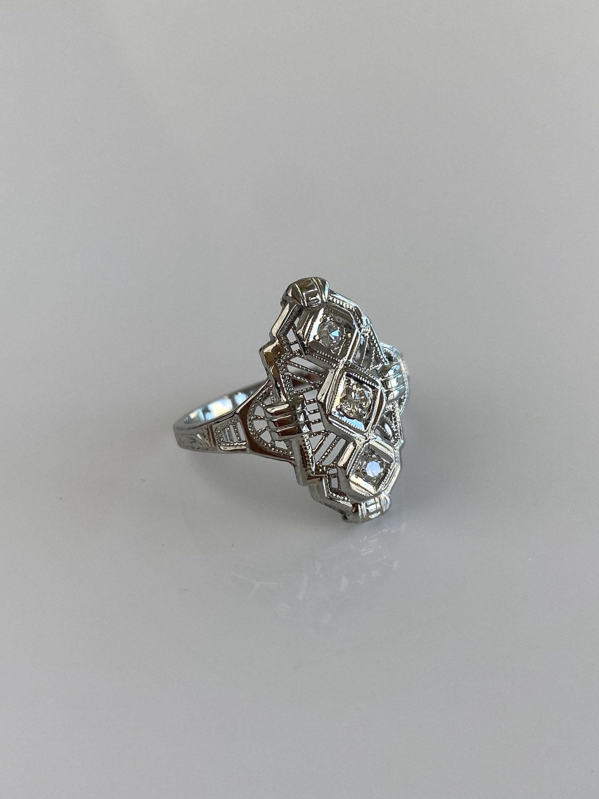 Vintage Solid 18k White Gold Diamonds Art Deco Ring - Size 5.5