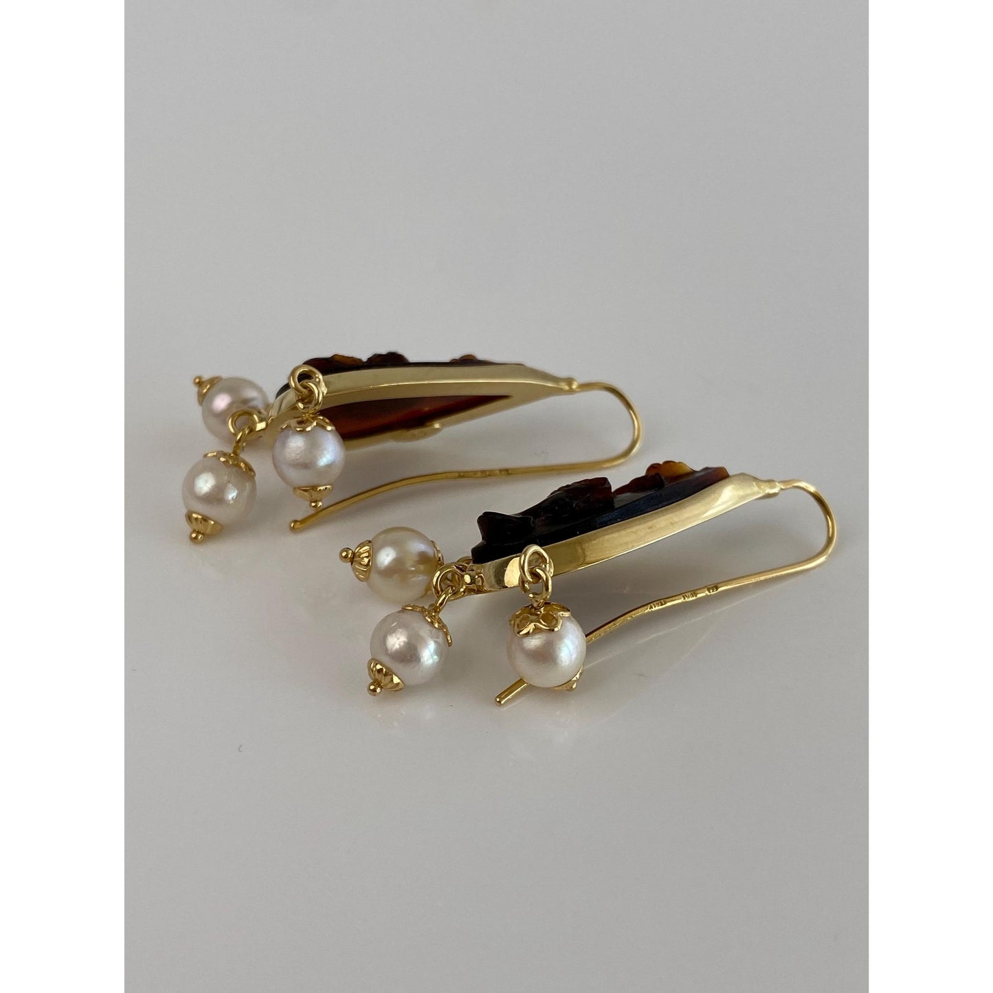 Vintage Solid 18k Yellow Gold Red Cameo Pearl Drop Earrings