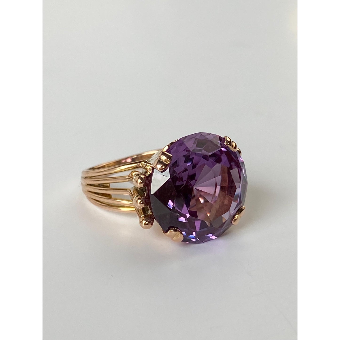 Solid 14k Rosey Gold Purple Color Changing Sapphire Ring - Size 5.5