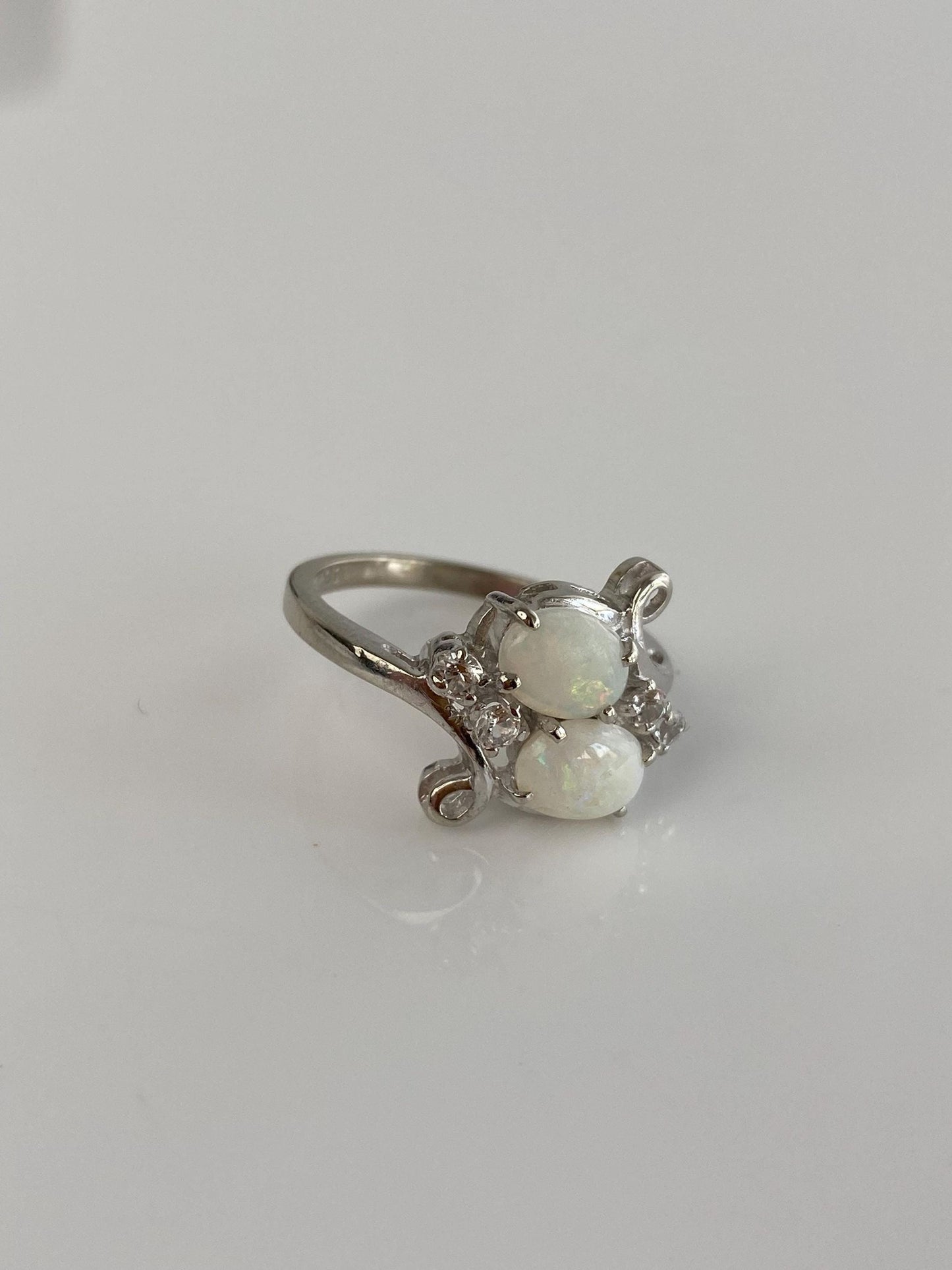 Vintage Solid 10k White Gold Clear Quartz Opal Ring - Size 6