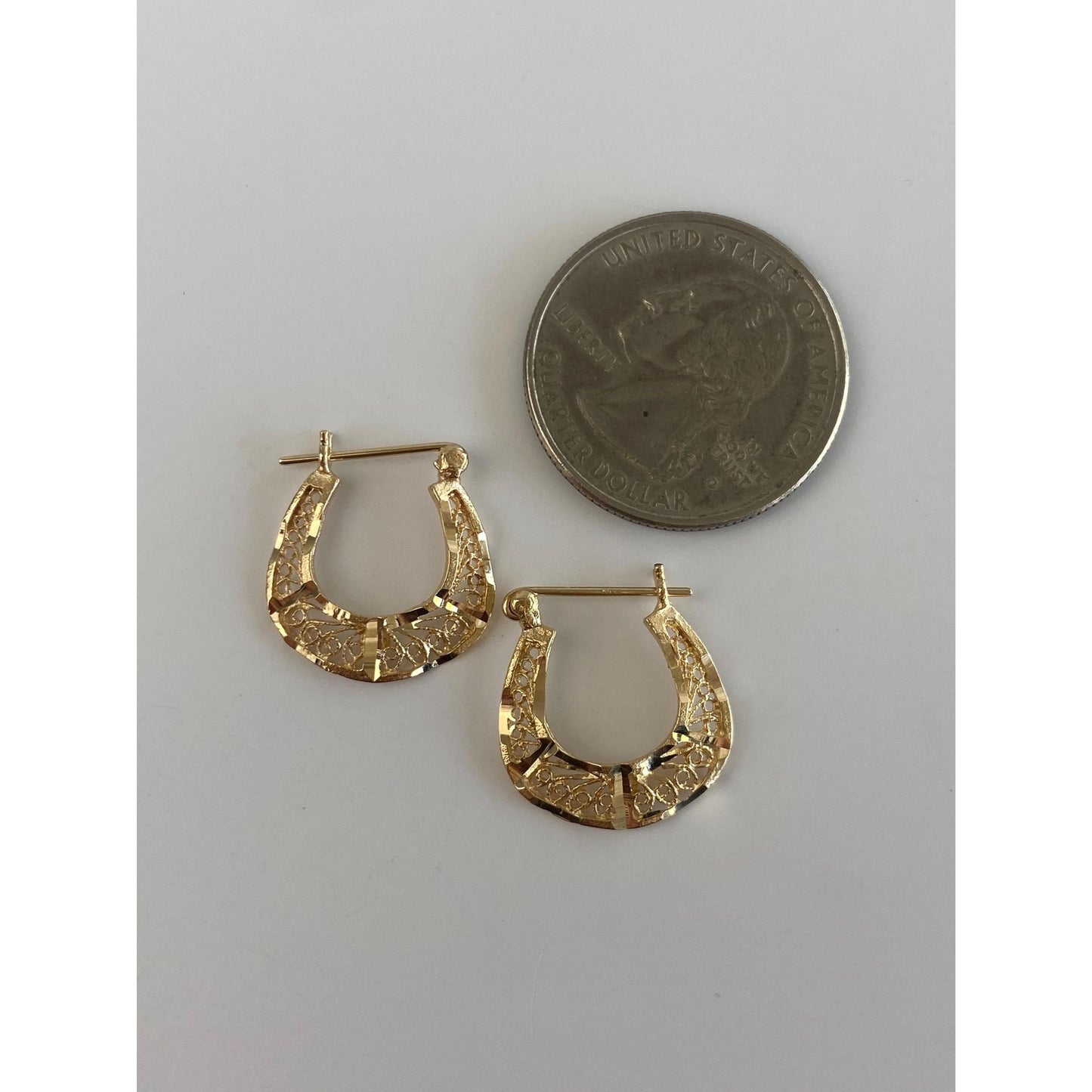 Vintage Solid 14k Yellow Gold Filigree Hoop Earrings