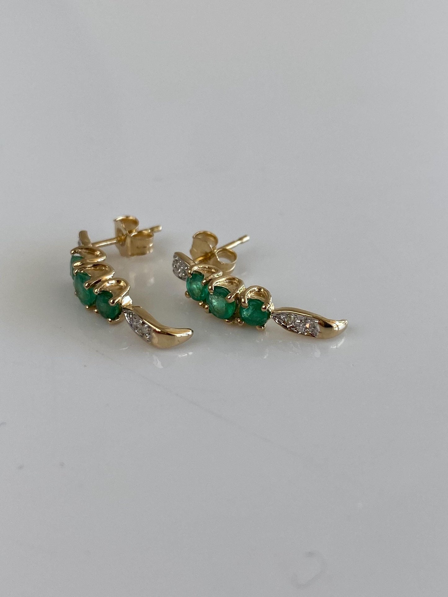 Vintage Solid 14k Yellow Gold Diamond Emerald Drop Earrings