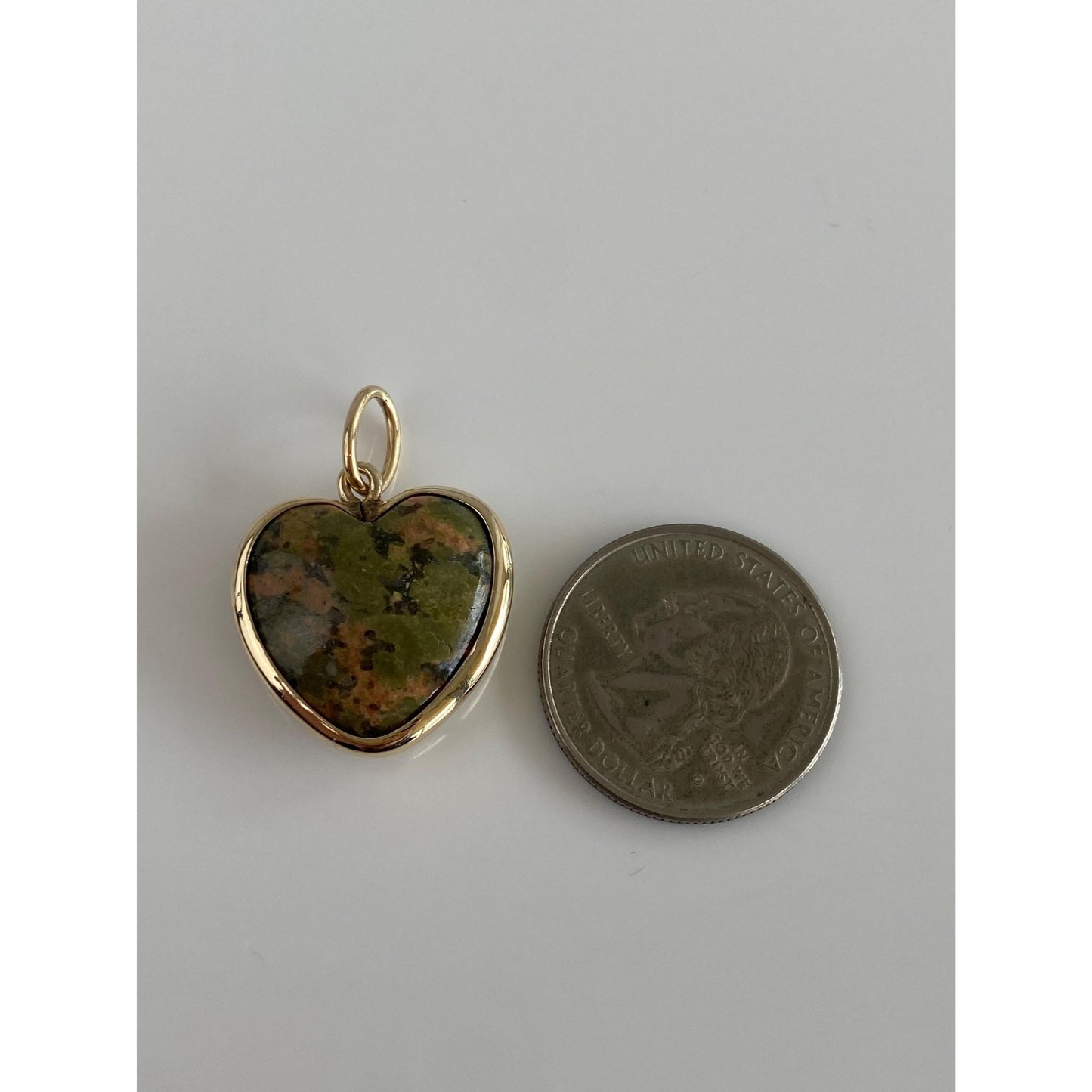 Vintage Solid 14k Yellow Gold Agate Heart Charm