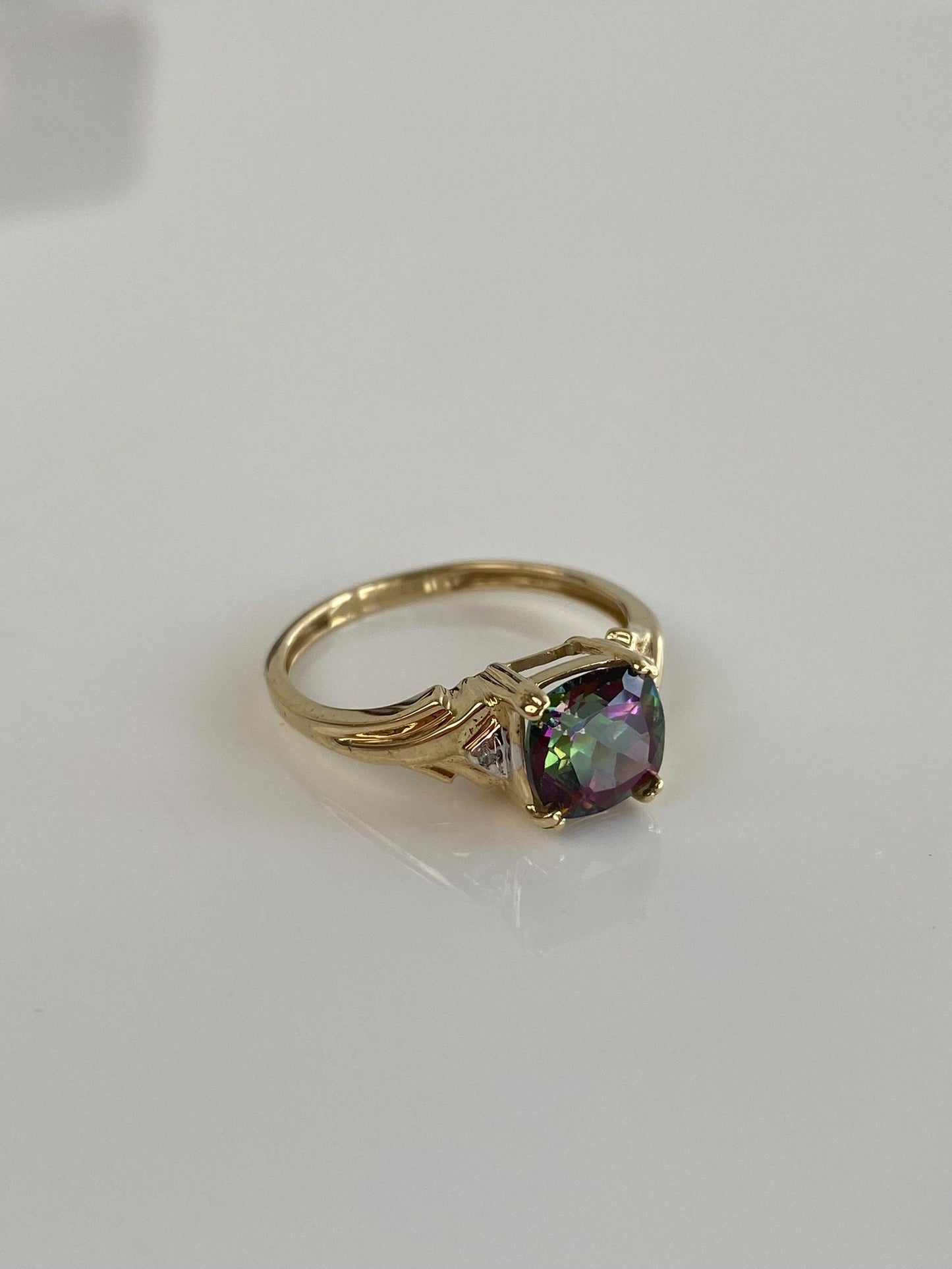 Vintage Solid 10k Yellow Gold Diamond Mystic Topaz Ring - Size 6.75