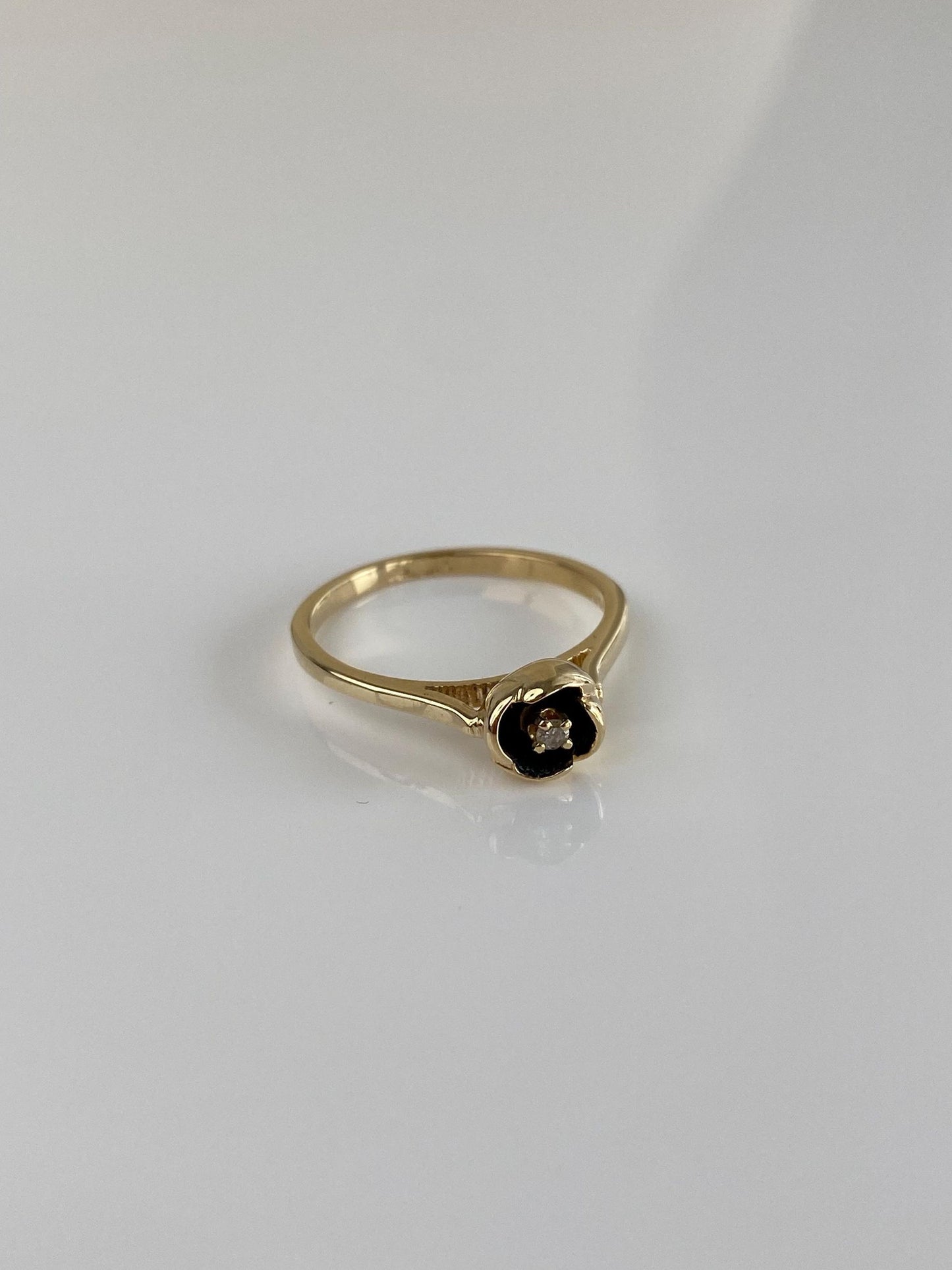 Vintage Solid 10k Yellow Gold Clear Sapphire Flower Ring - Size 5.75