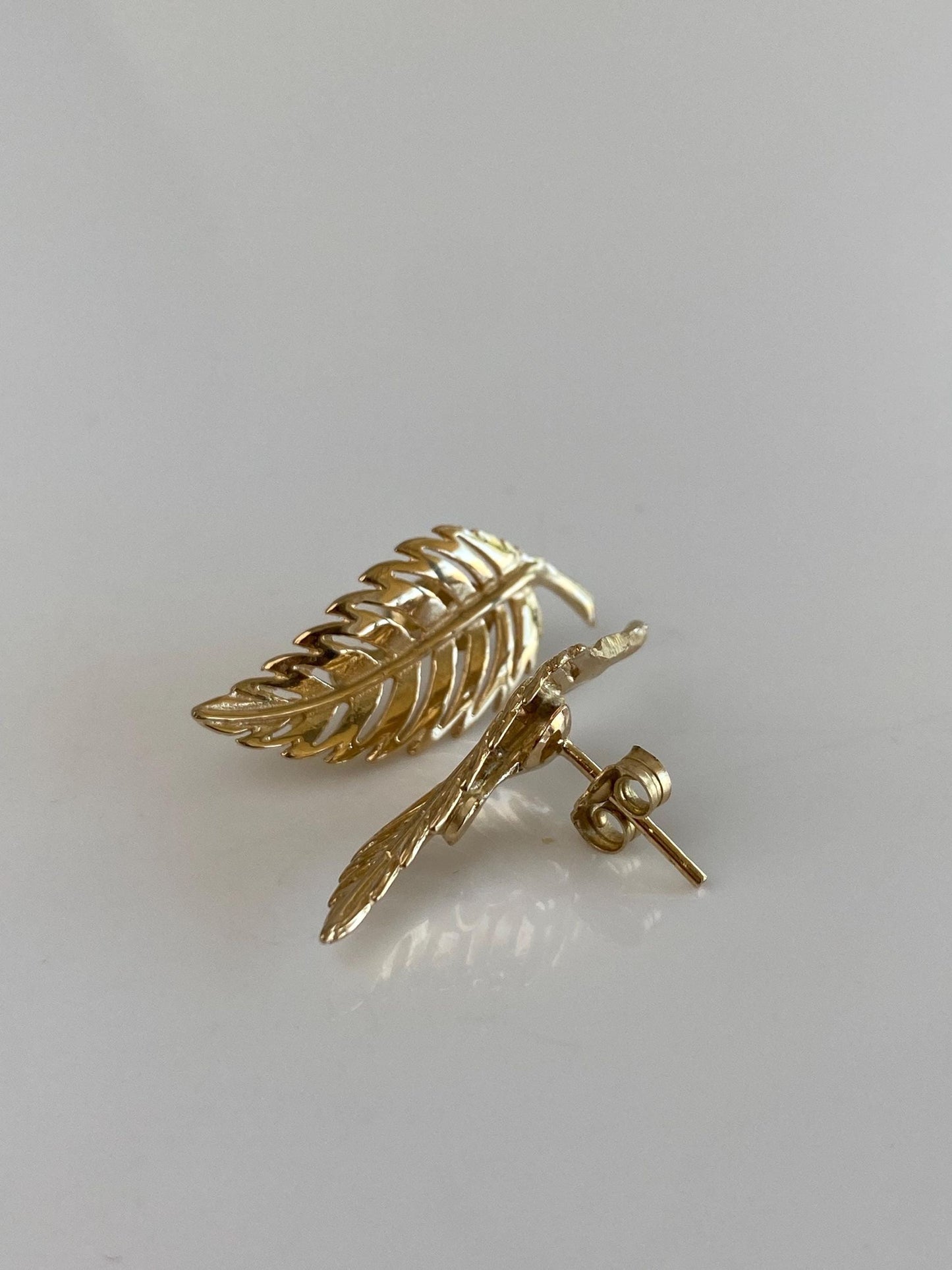Vintage Solid 14k Yellow Gold Leaf Drop Earrings