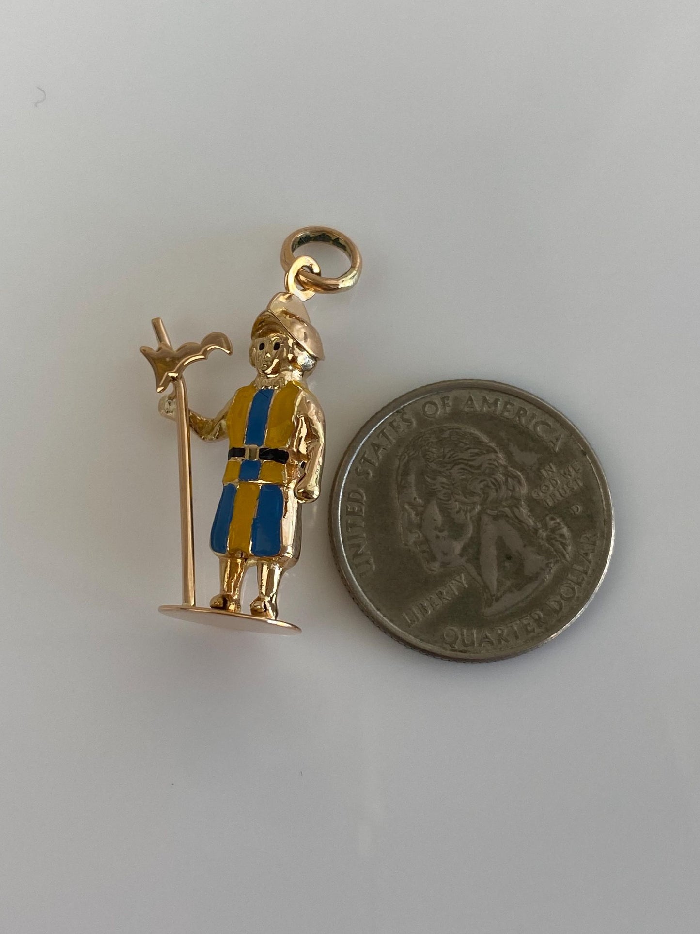 Vintage Solid 18k Yellow Gold Enamel Medieval Knight Charm