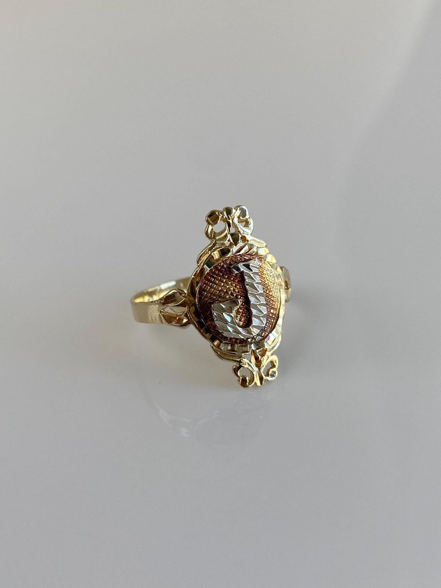 Vintage Solid 14k Tri Tone Gold Initial Diamond Cut 'J' Ring - Size 7